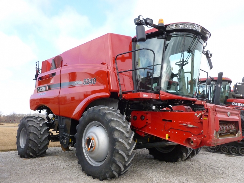 2015 Case IH 8240