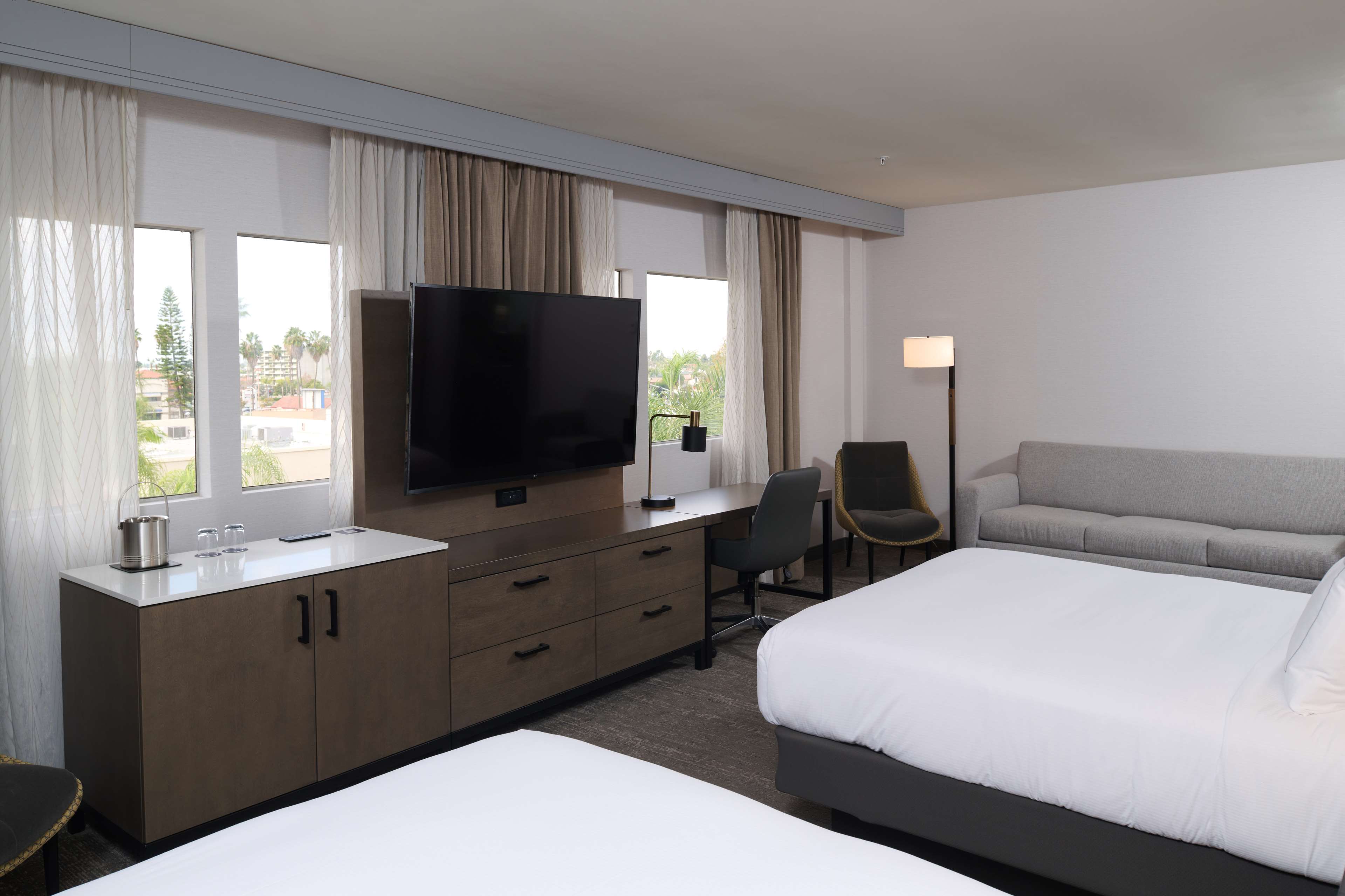 Guest room