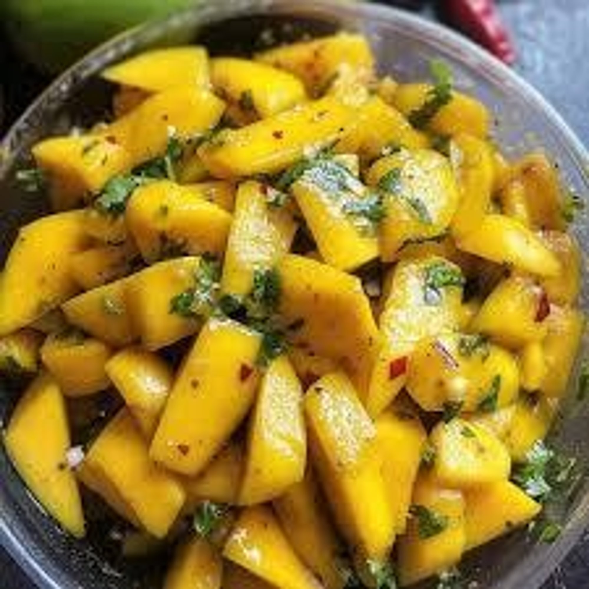 8oz Mango Chow
