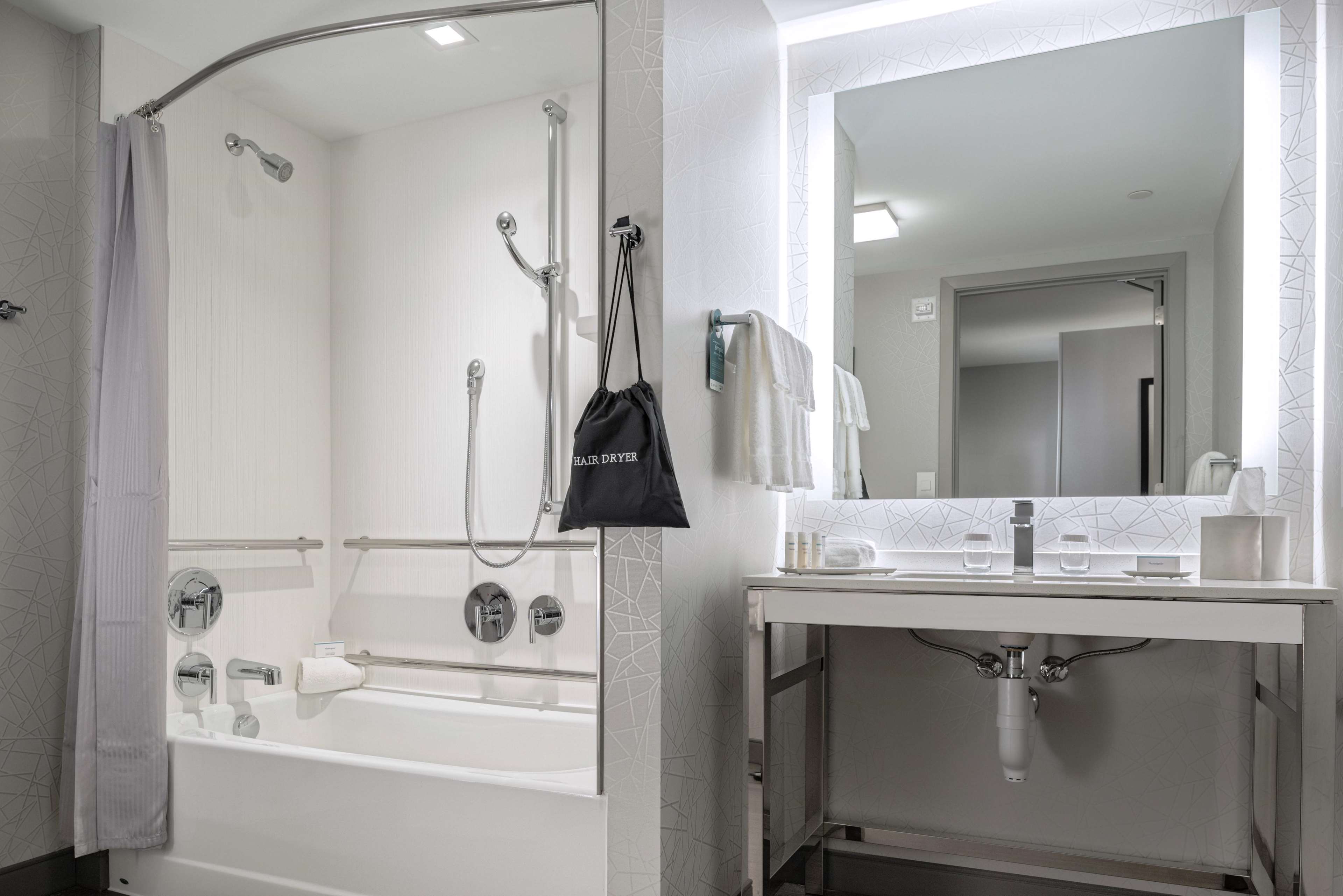 Homewood Suites By Hilton Boston Logan Airport Chelsea Photo