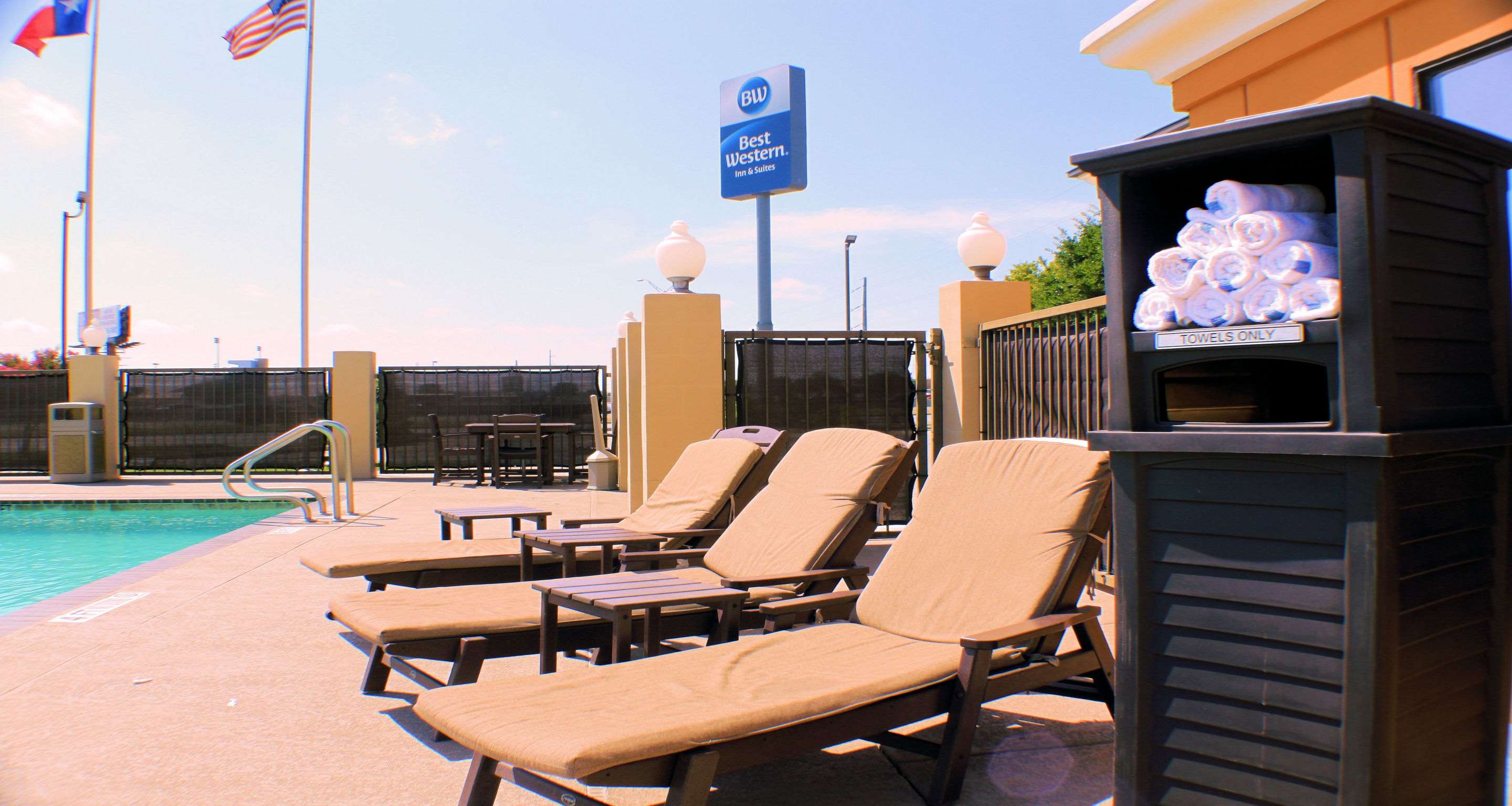 Best Western Inn & Suites Photo