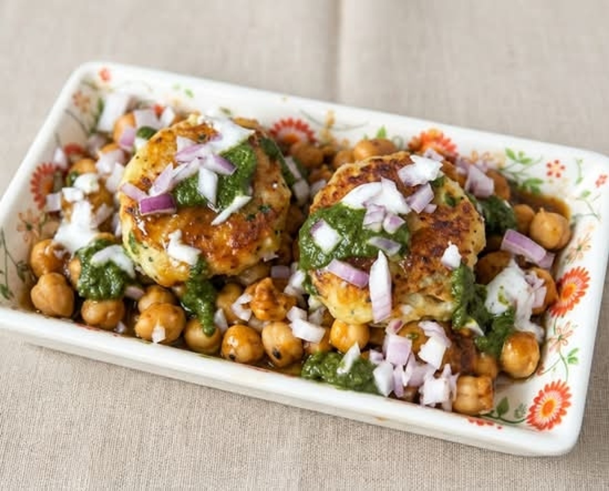 Aloo Tikki Chaat