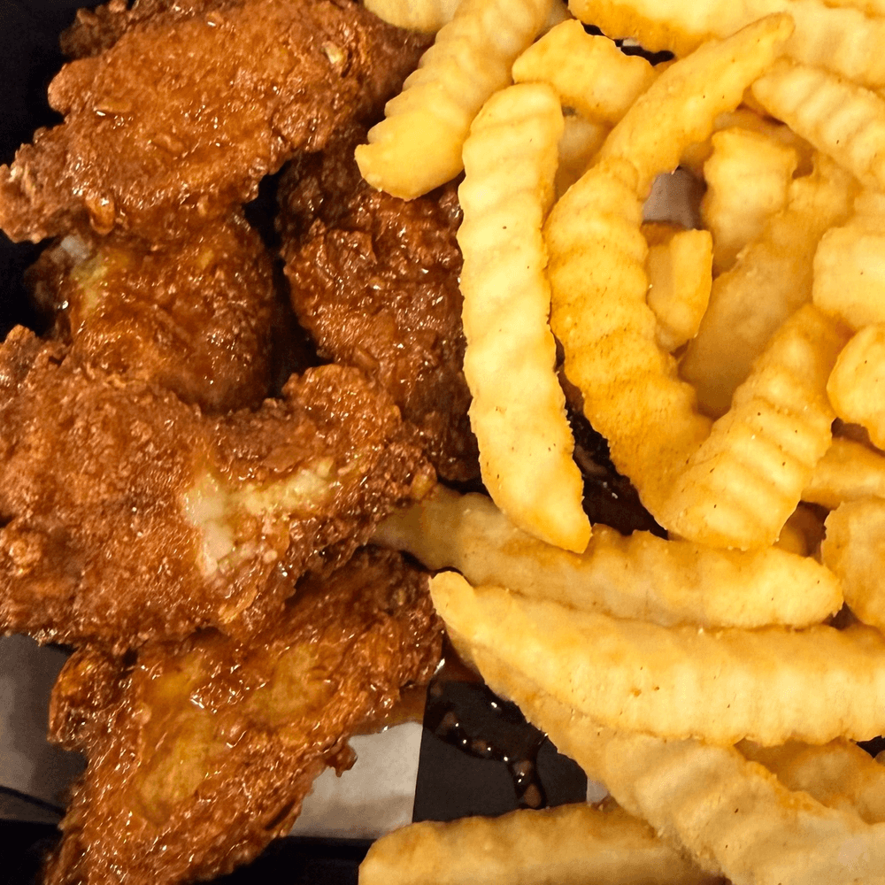 Chicken wings and Fries