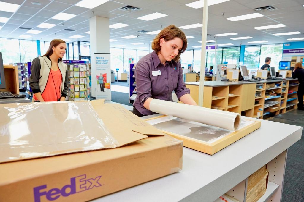 FedEx Office Print & Ship Center Photo