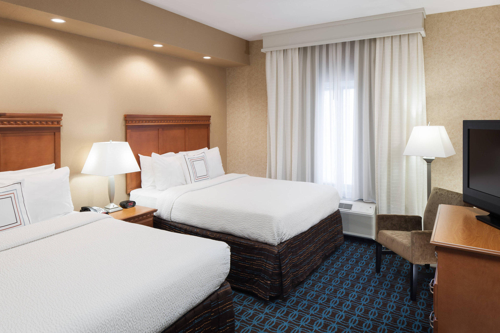 Fairfield Inn & Suites by Marriott Jacksonville Butler Boulevard Photo