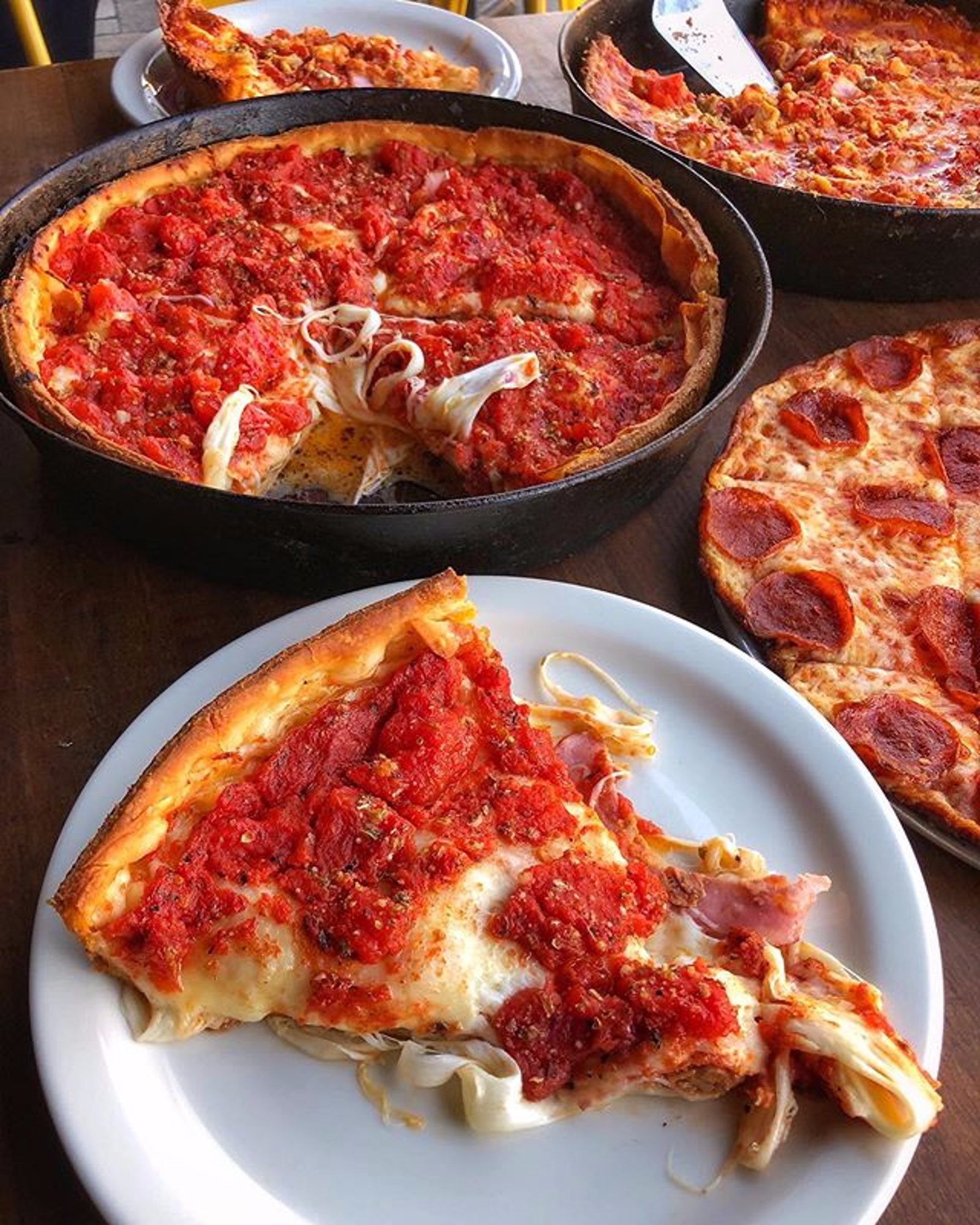 Chicago deep dish includes 2 toppings