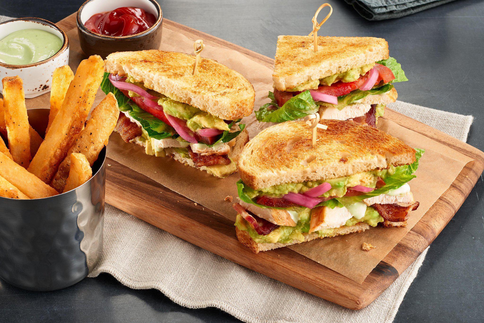 Courtyard by Marriott Westbury Long Island Photo