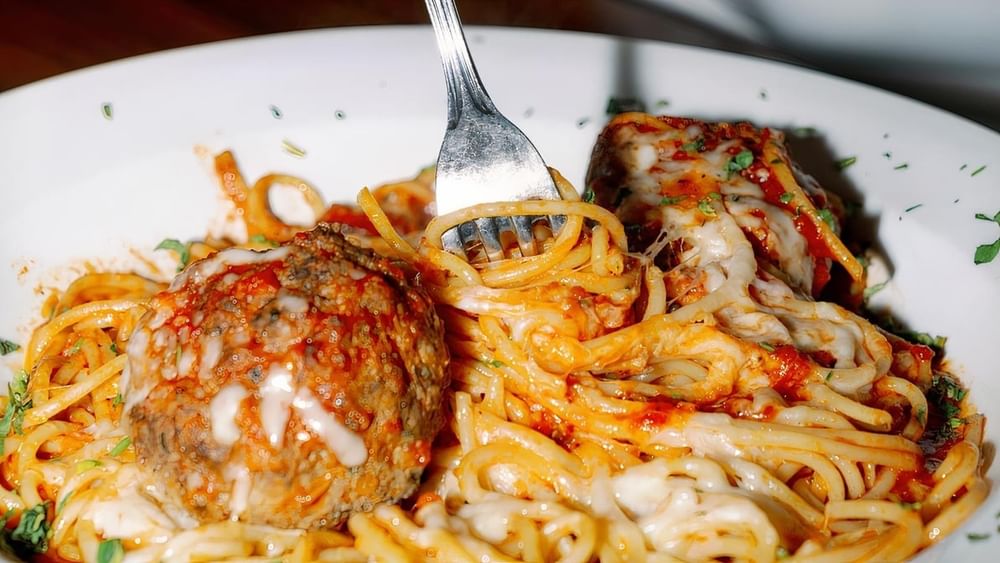 Spaghetti & Meatballs