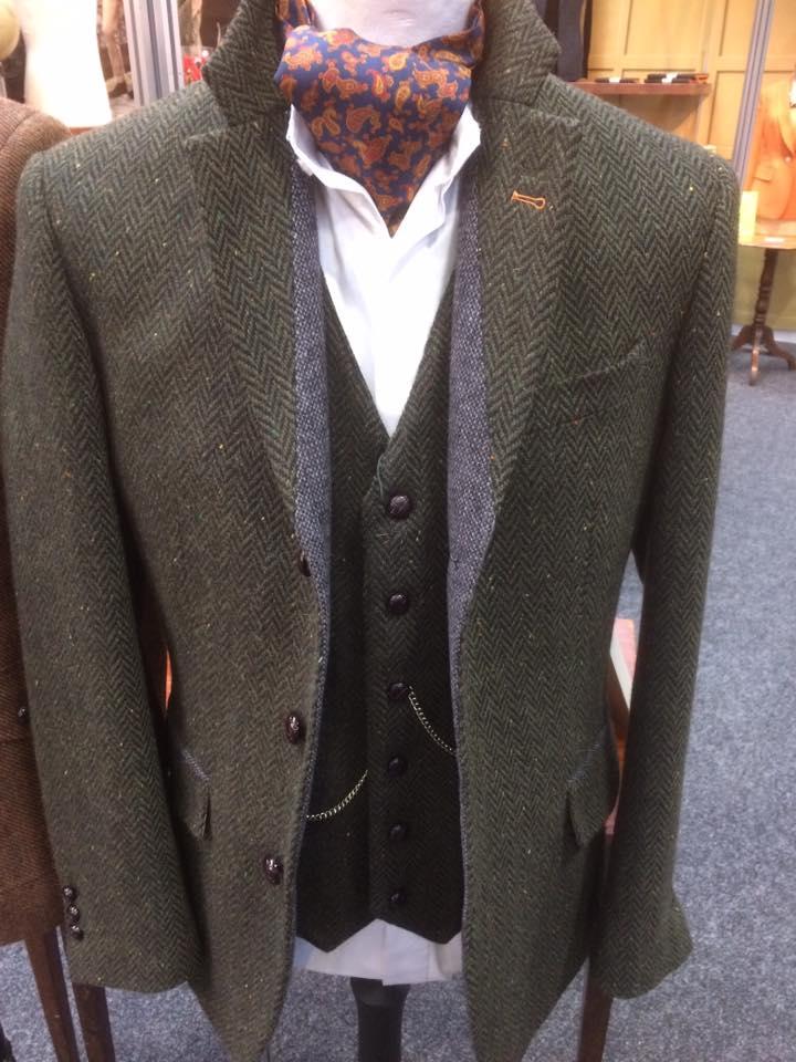 Lynch's Irish Imports and Gifts Logo