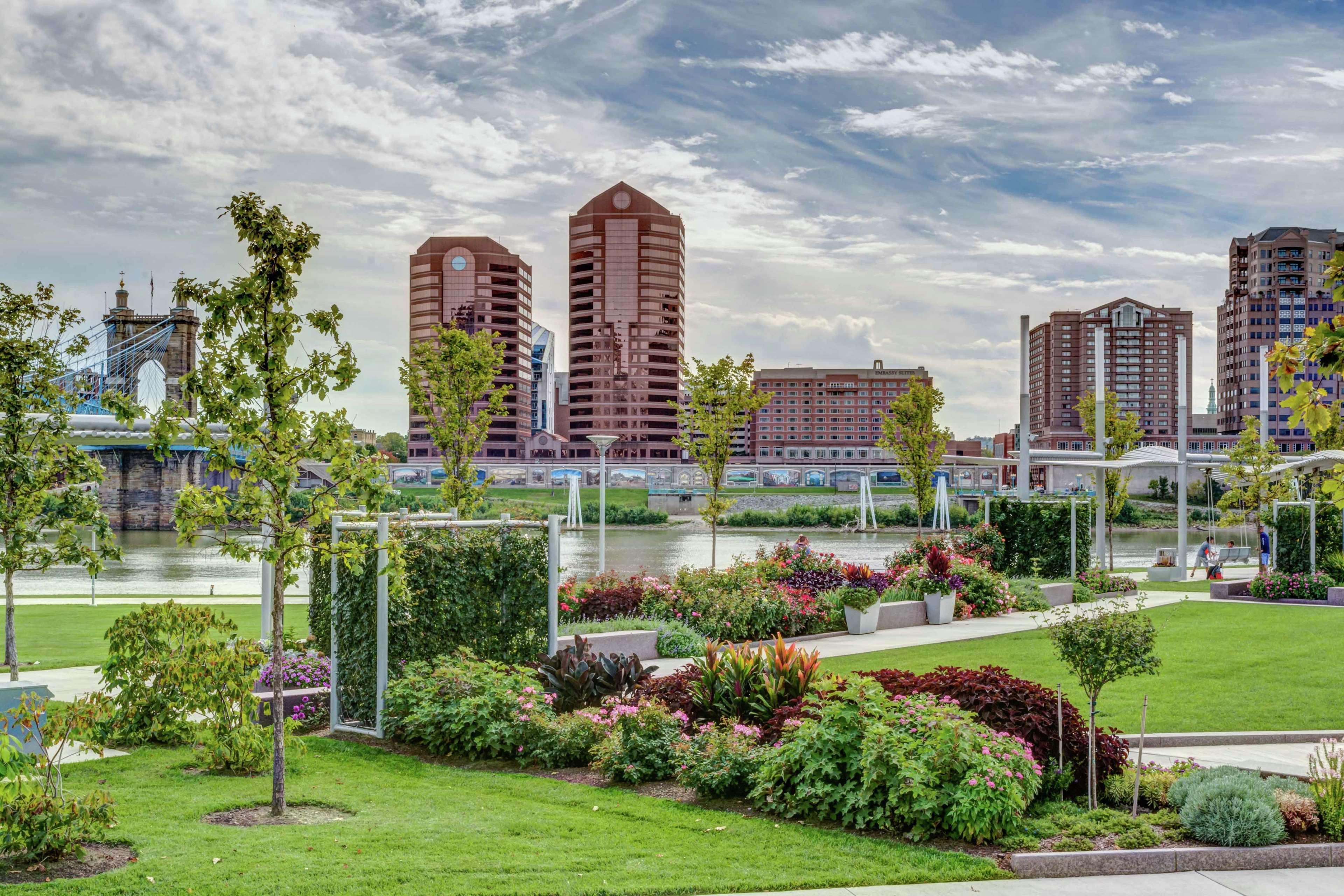 Embassy Suites by Hilton Cincinnati RiverCenter Photo