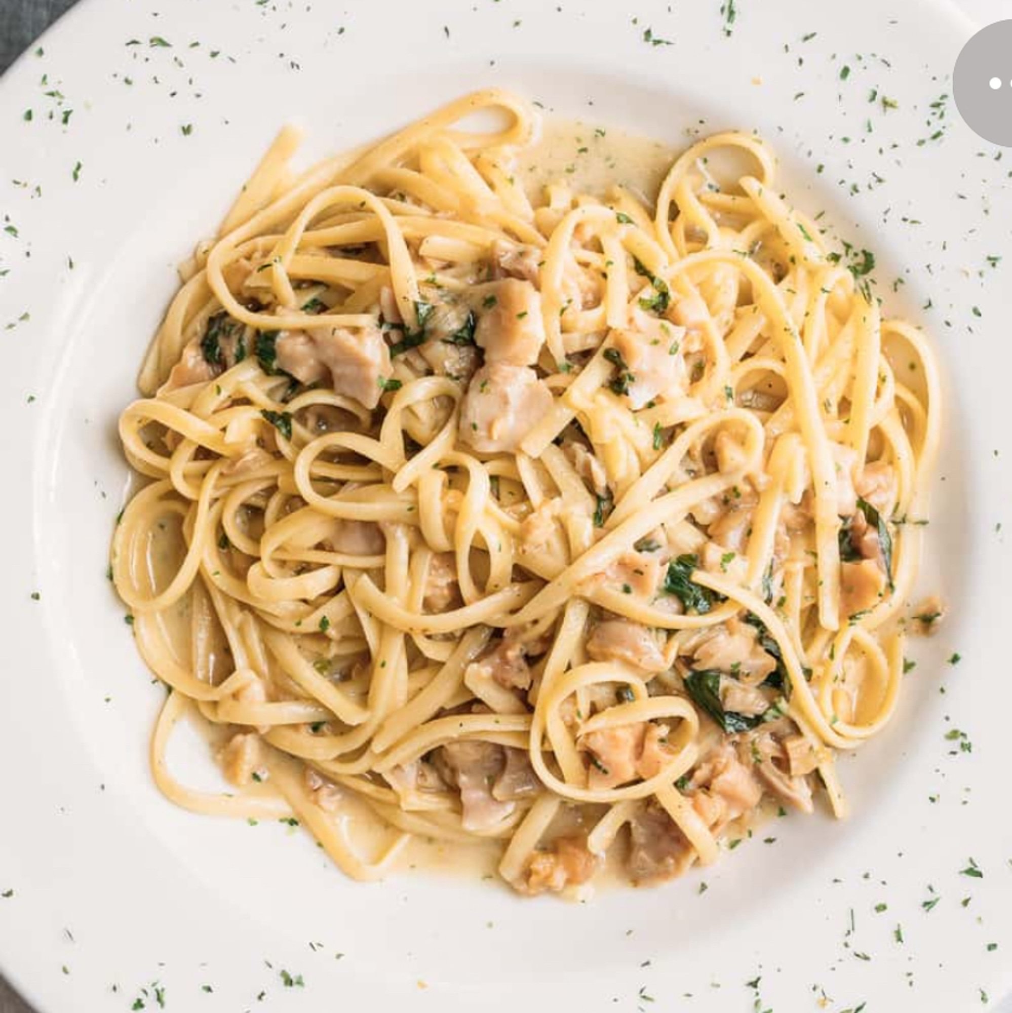 Linguine with clam sauce