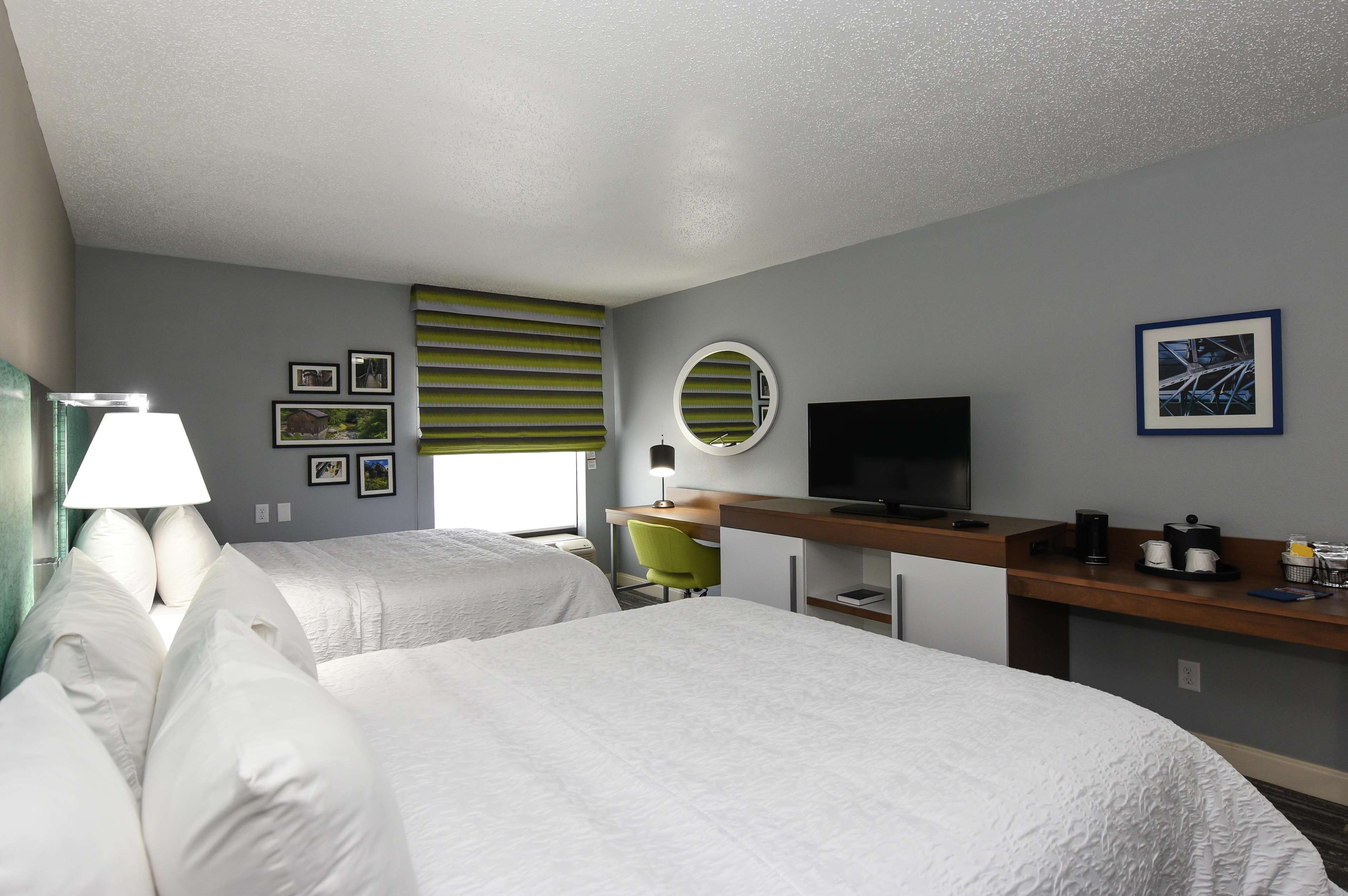 Hampton Inn Youngstown-North Photo