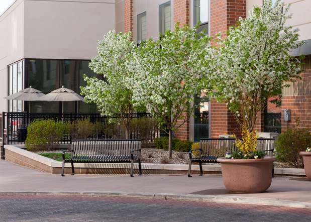 Images Hampton Inn & Suites Omaha-Downtown