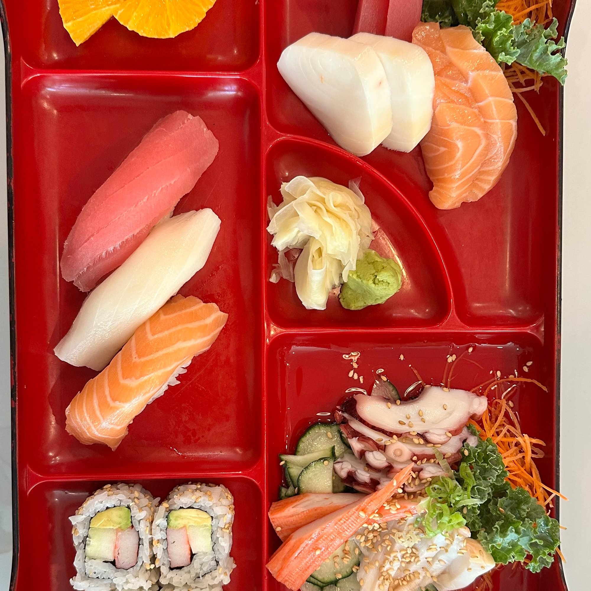 Sushi Sashimi & Sunomono Combination