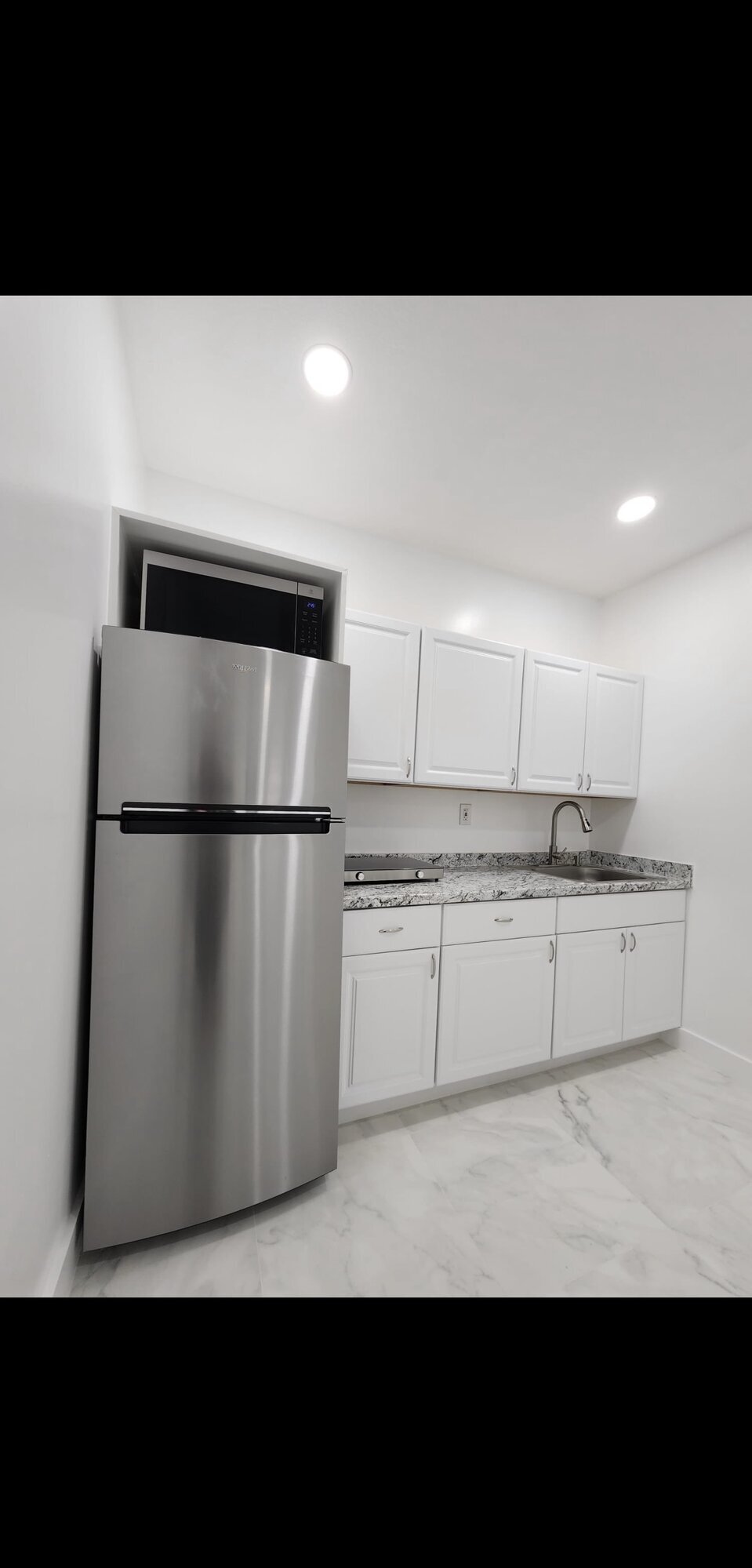 Miami Luminous Clean Image