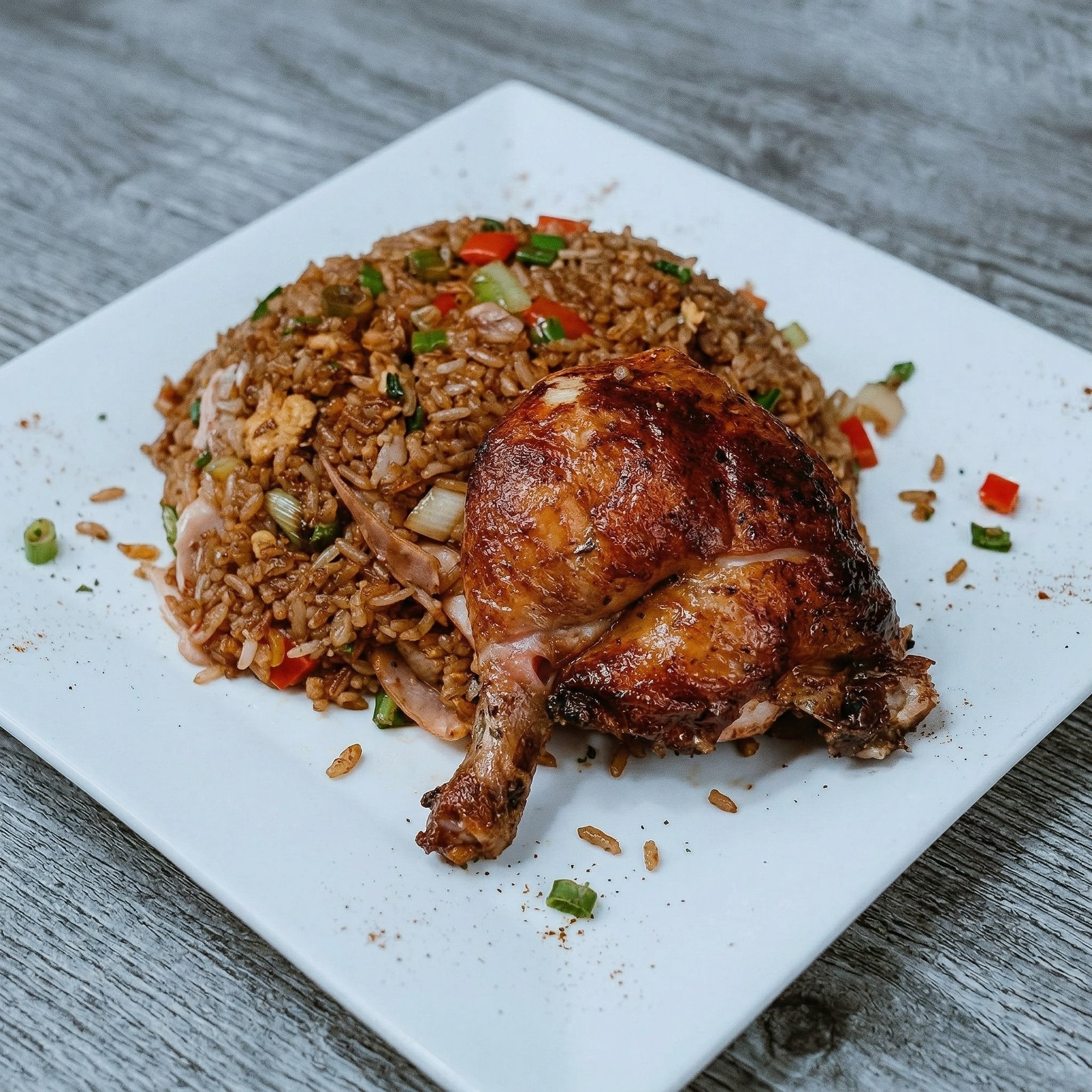 Pollo A La Brasa Con Chaufa