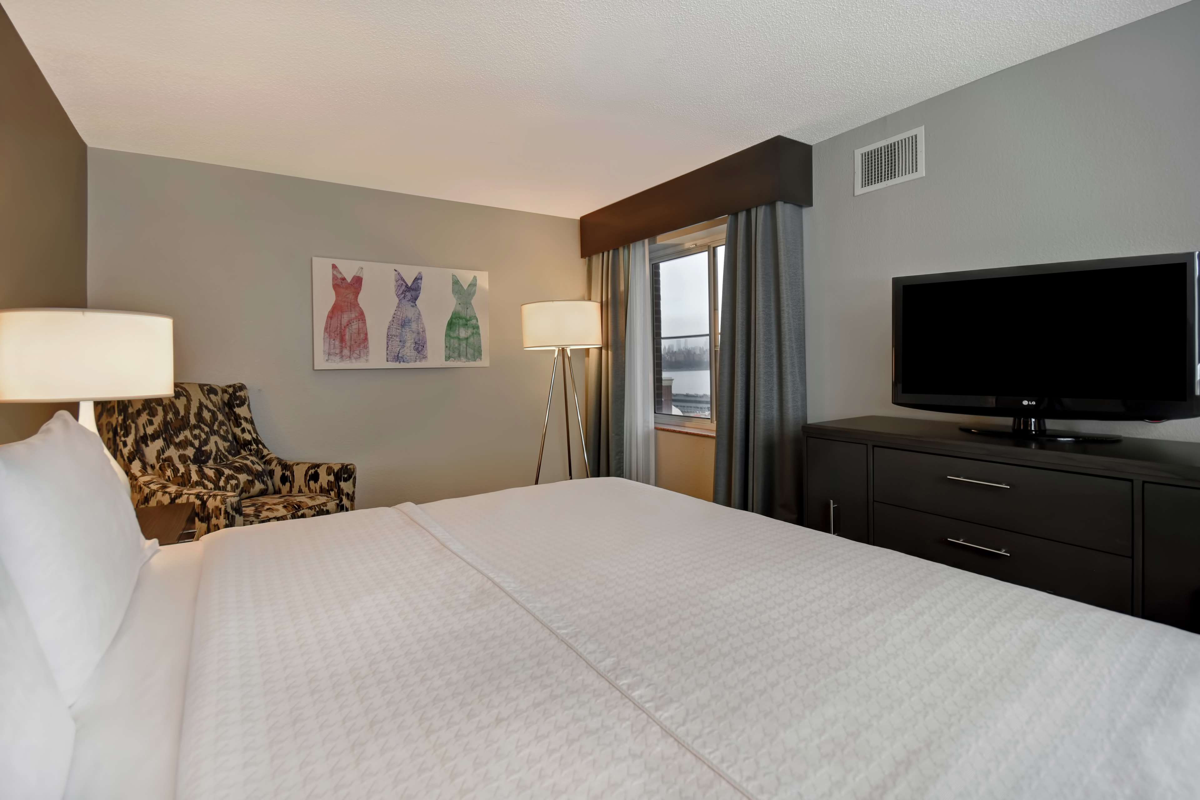 Homewood Suites by Hilton Edgewater-NYC Area Photo