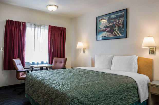 Images Rodeway Inn Beaumont I-10