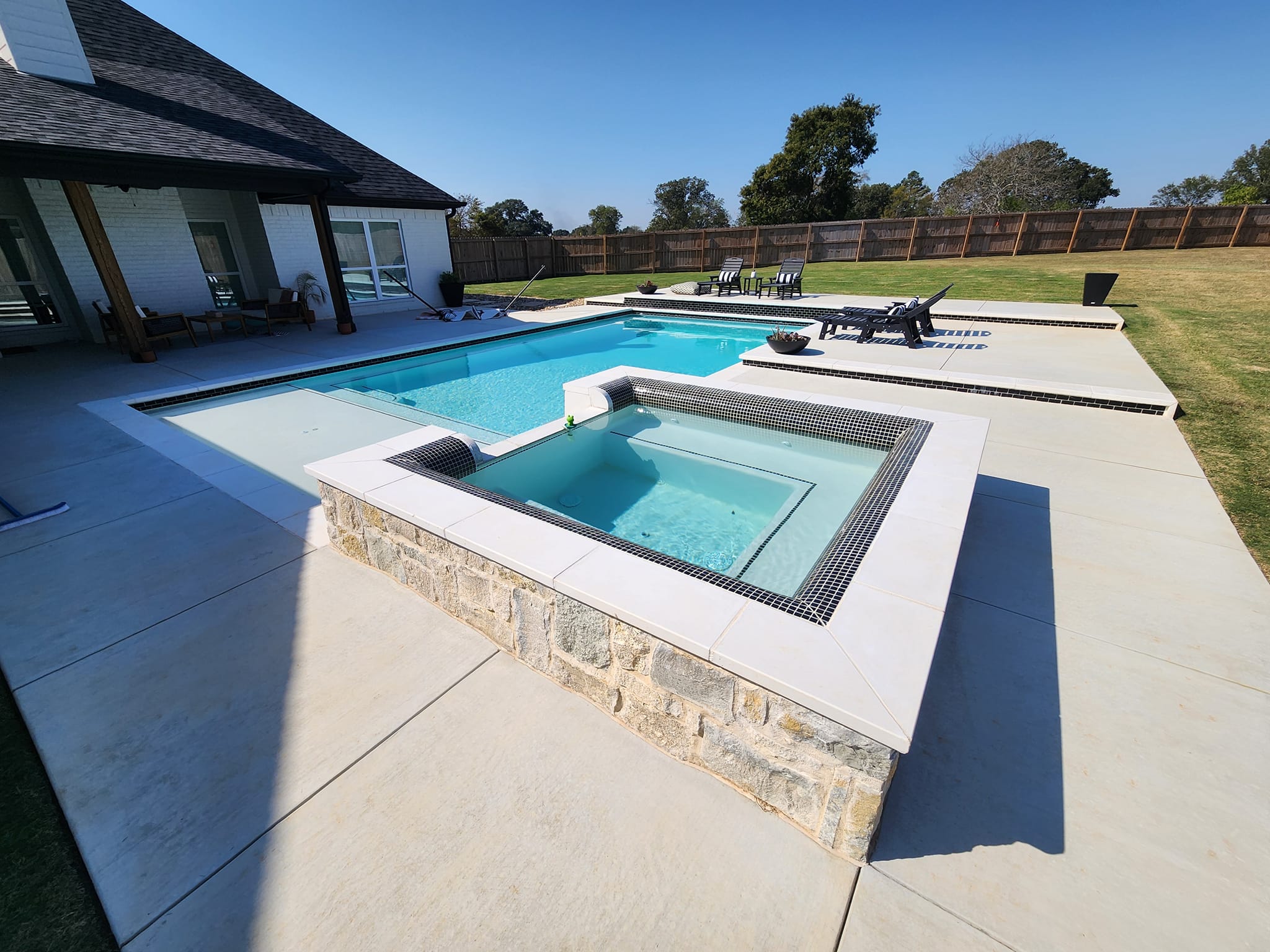 In‑Ground Pools & Spa Construction