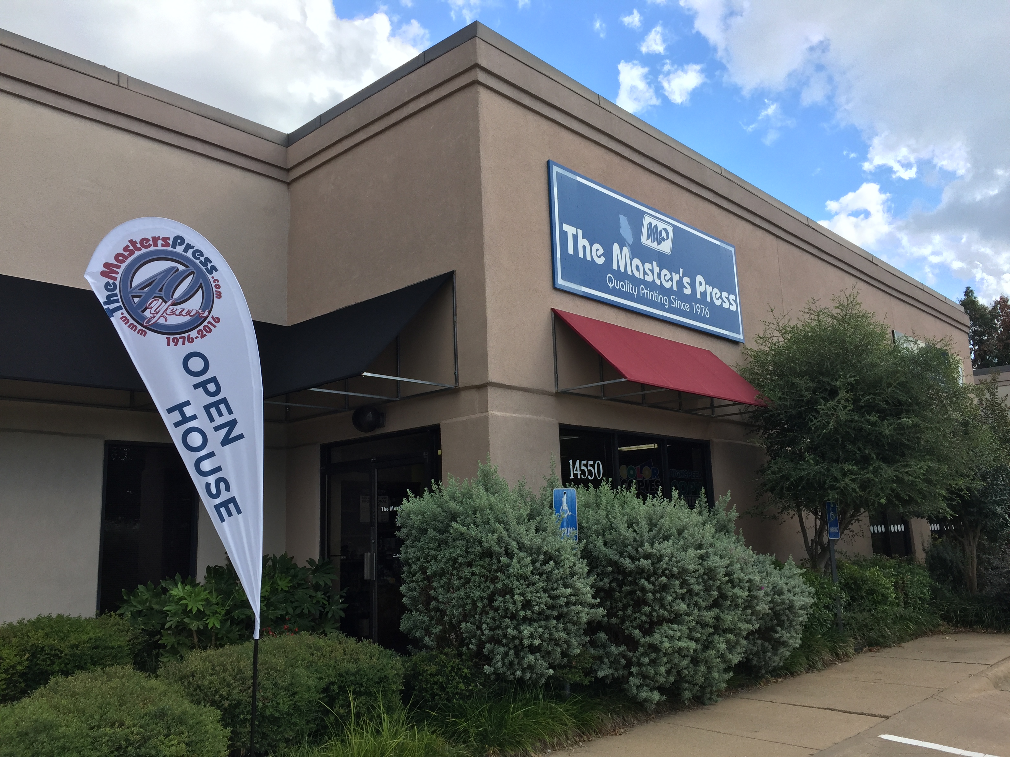 The Master's Press Logo