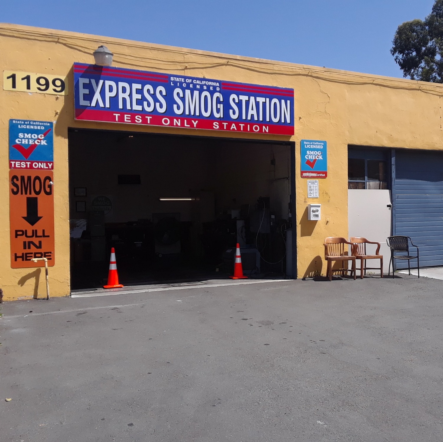 Express Smog Station Photo