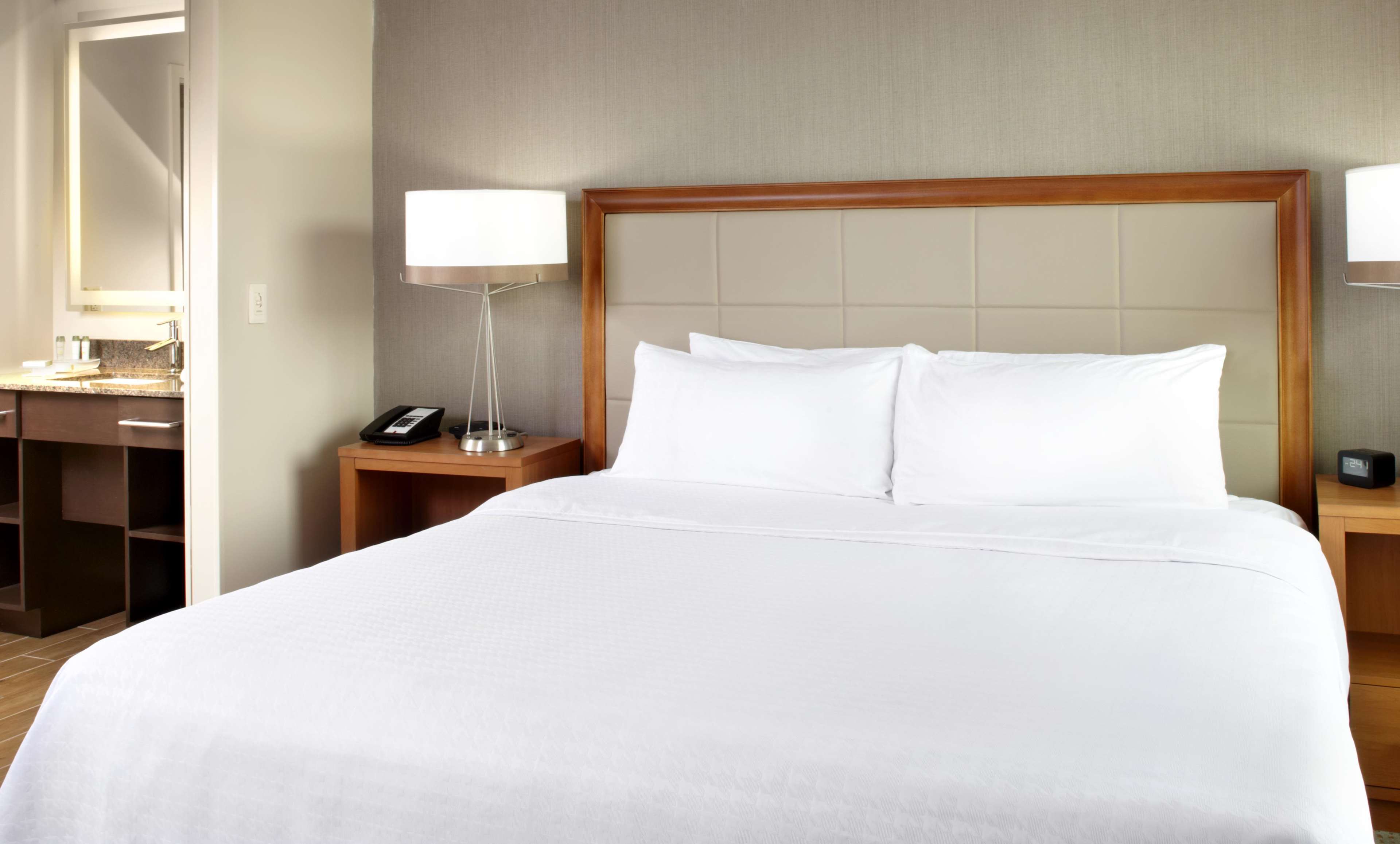 Homewood Suites by Hilton Pittsburgh Airport Robinson Mall Area PA Photo