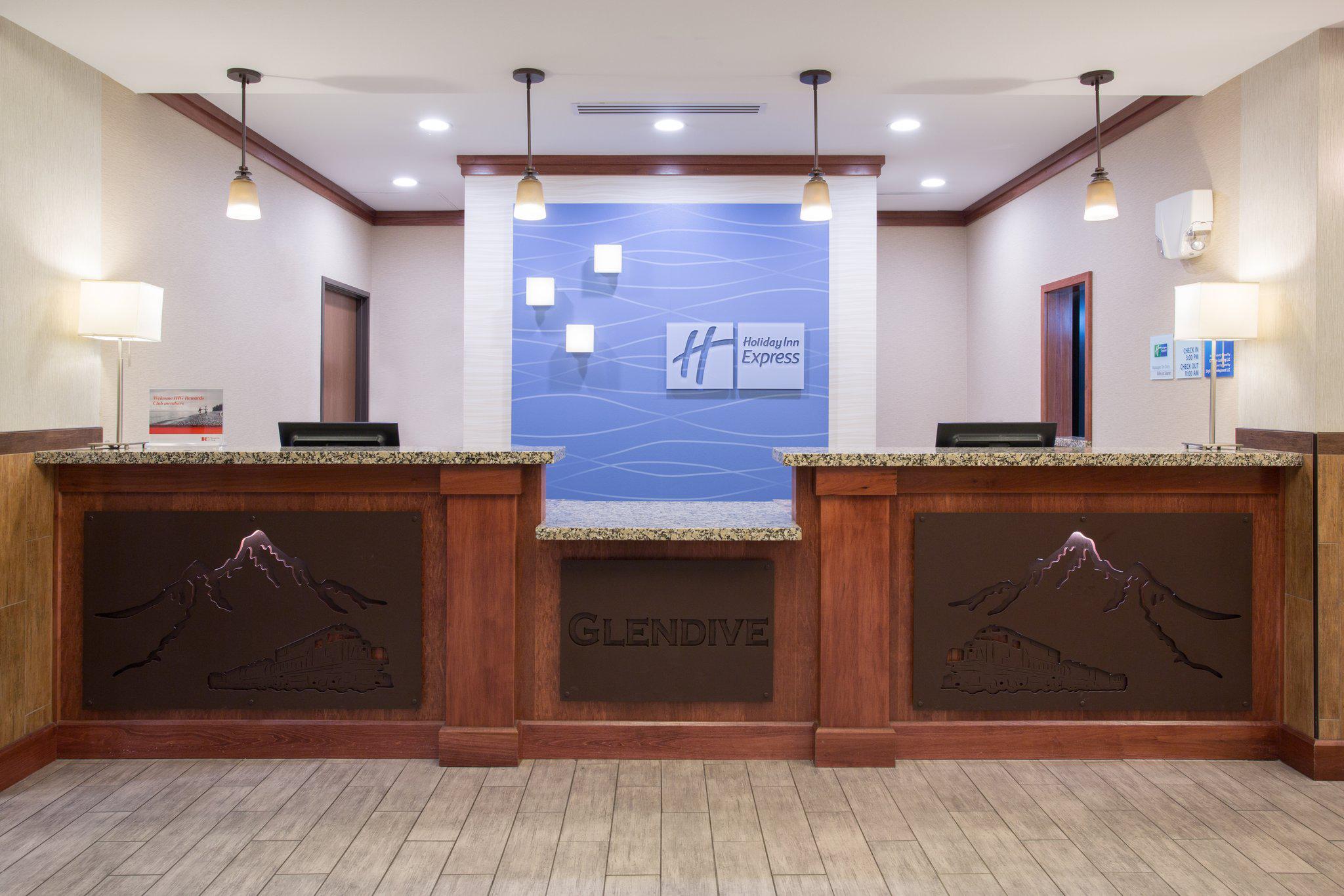 Holiday Inn Express & Suites Glendive Photo