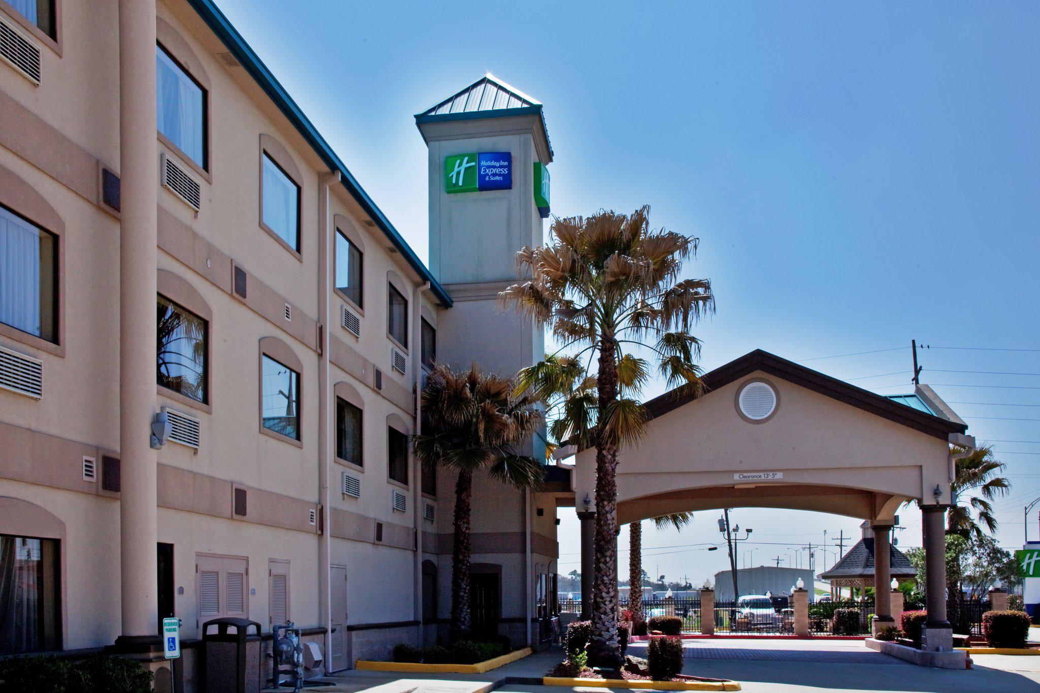 Holiday Inn Express & Suites Lake Charles Photo