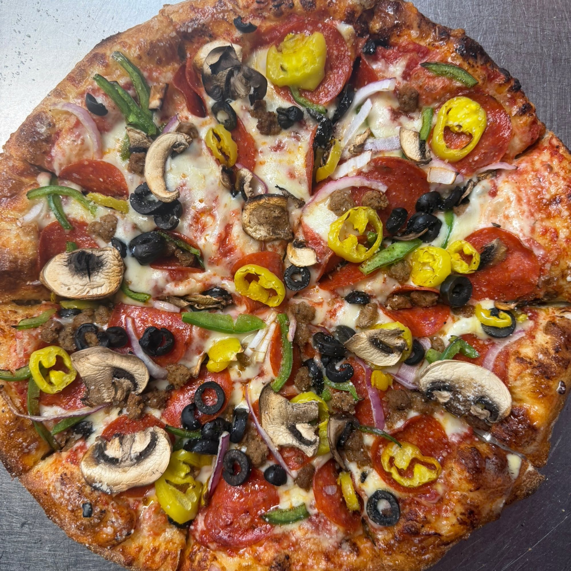 Deluxe Pizza