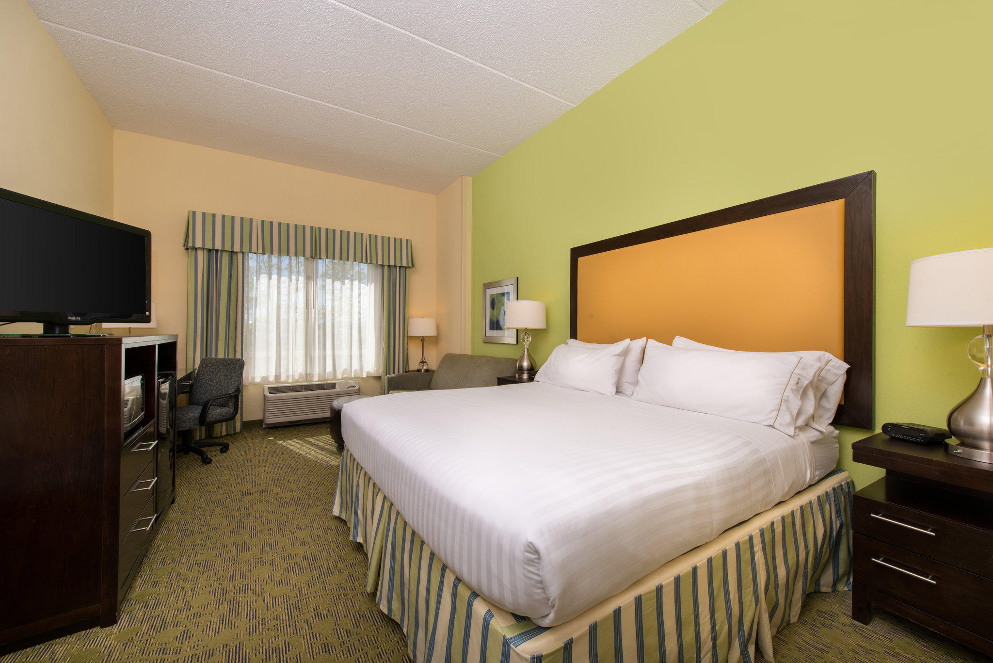 Holiday Inn Express & Suites Dickson City - Scranton Photo