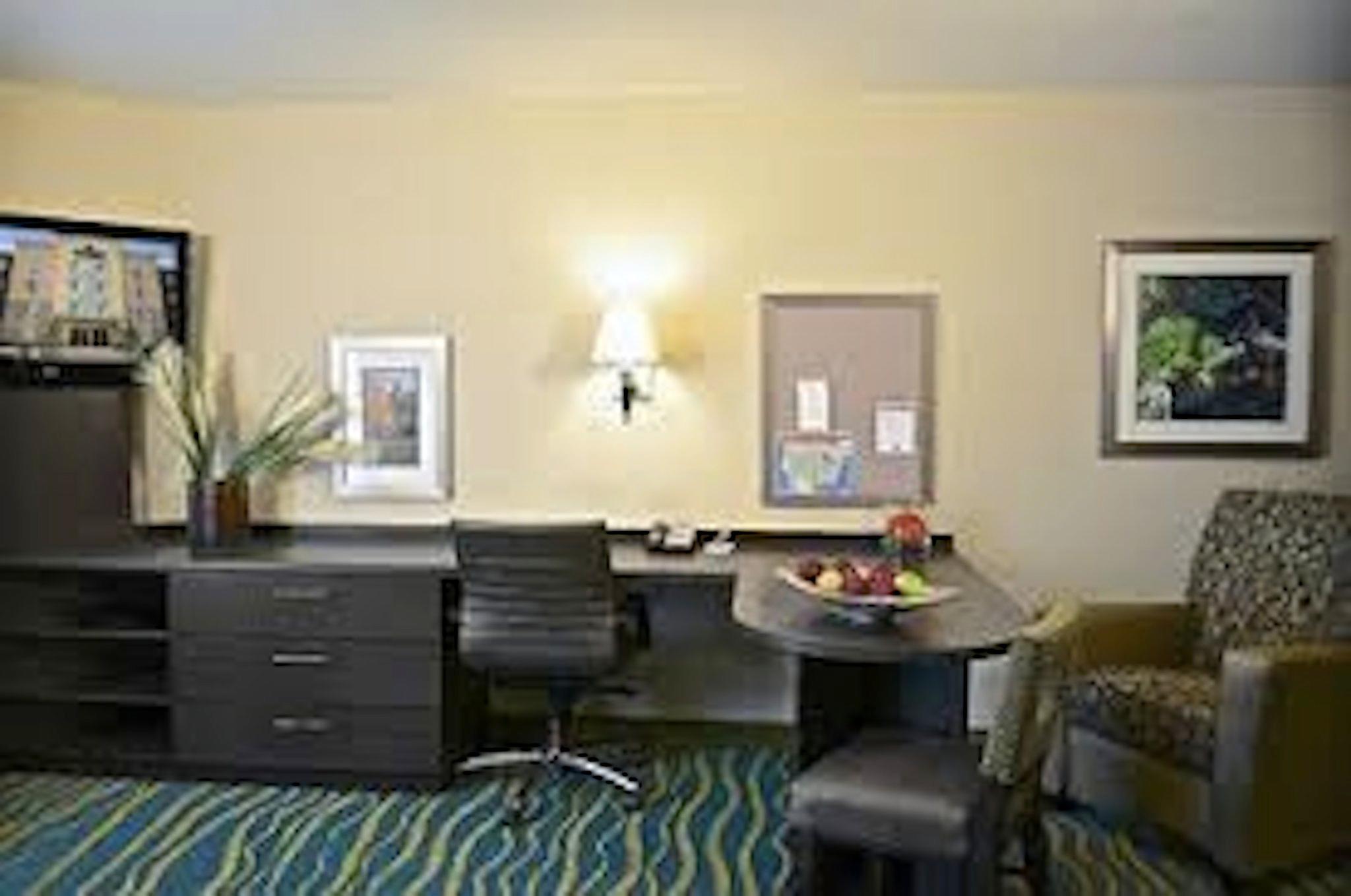 Candlewood Suites Denver Northeast - Brighton Photo