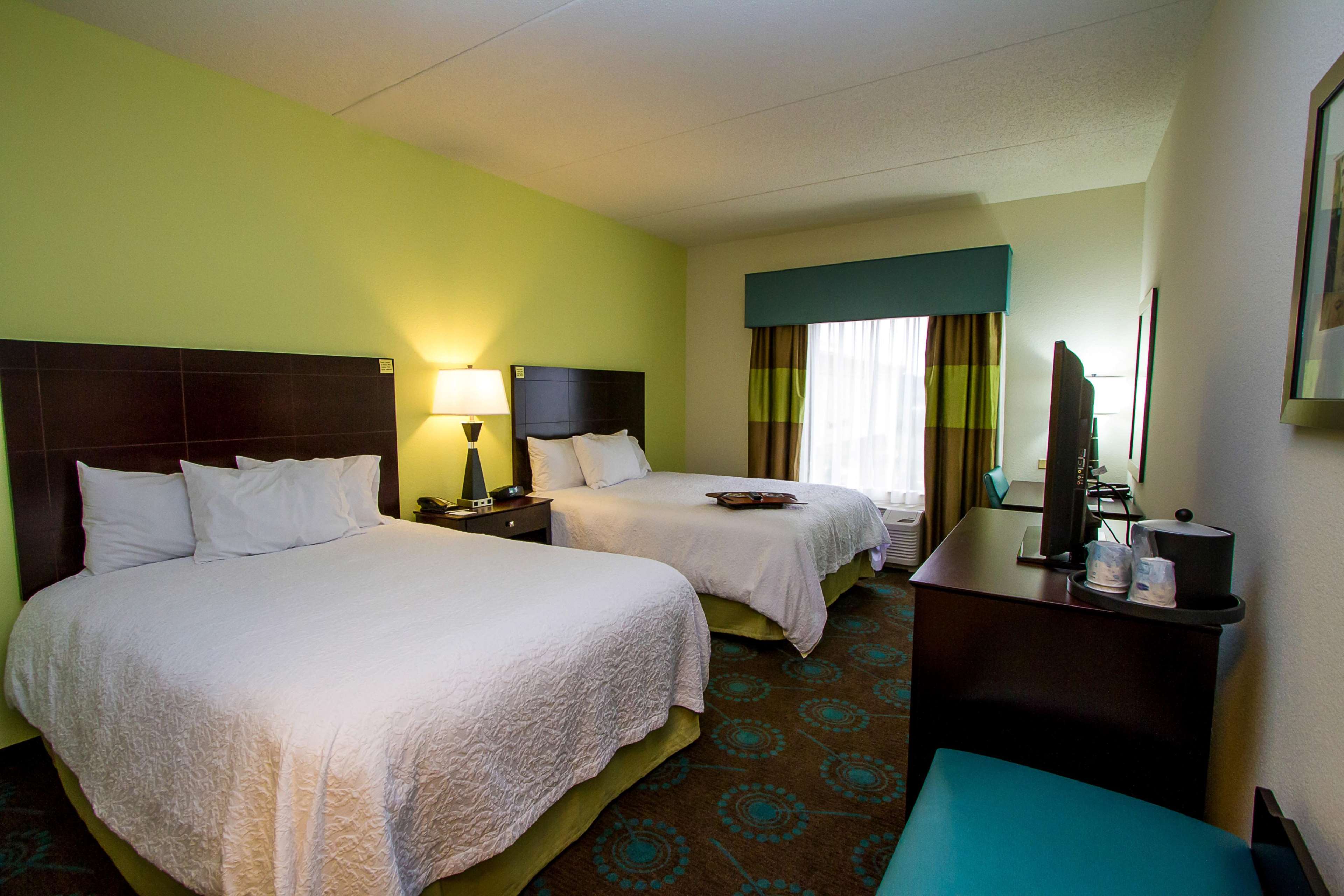 Hampton Inn Fayetteville Photo