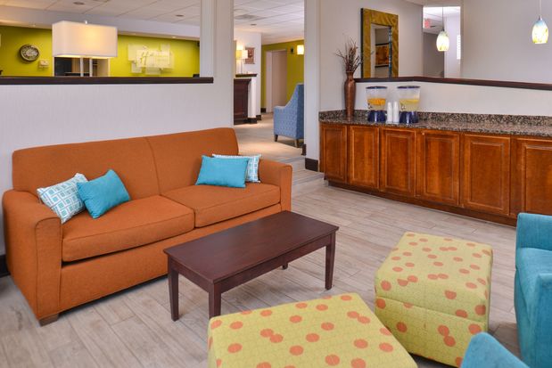 Images Holiday Inn Express Omaha West - 90th Street