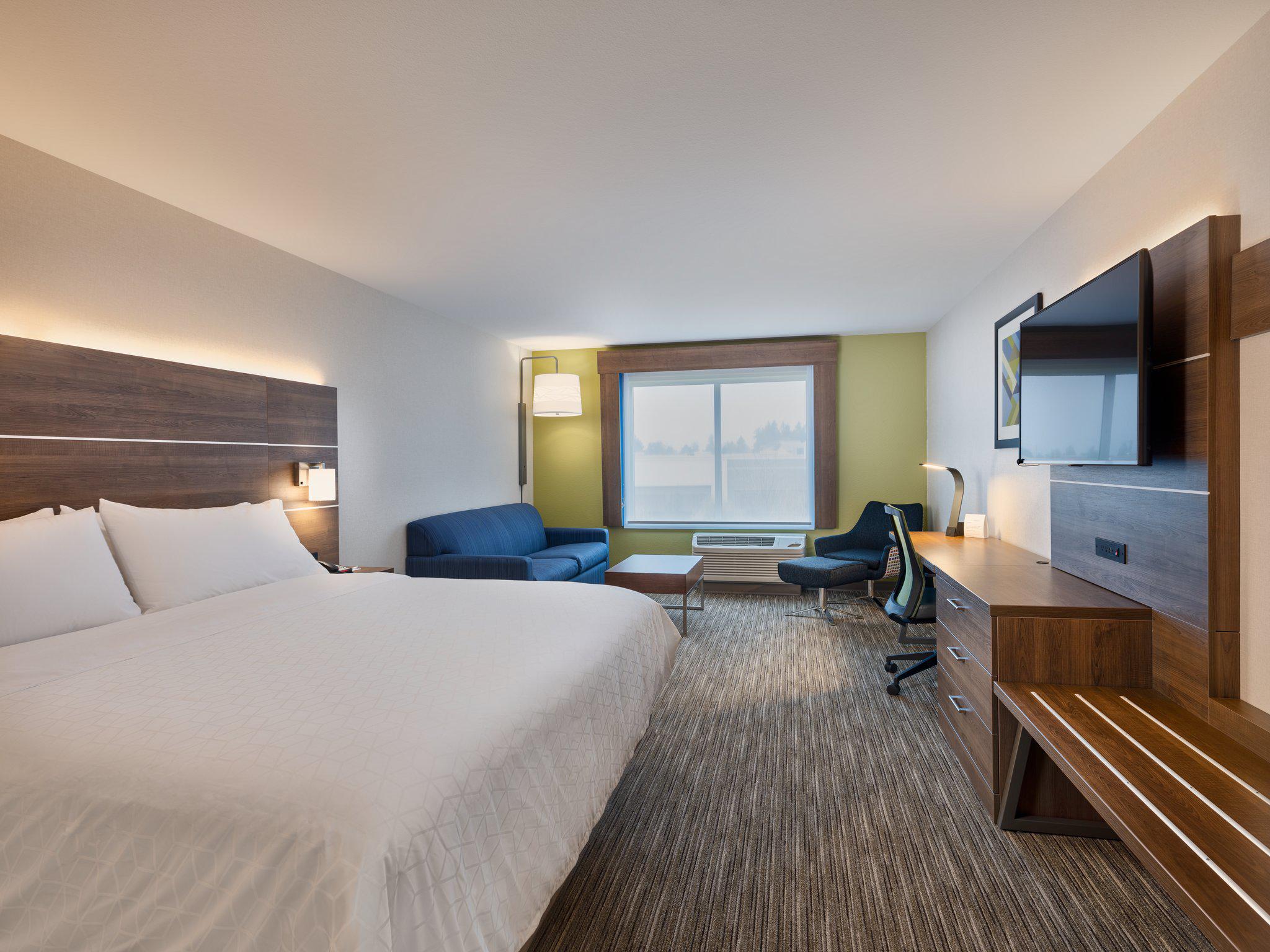 Holiday Inn Express & Suites Salem North - Keizer Photo