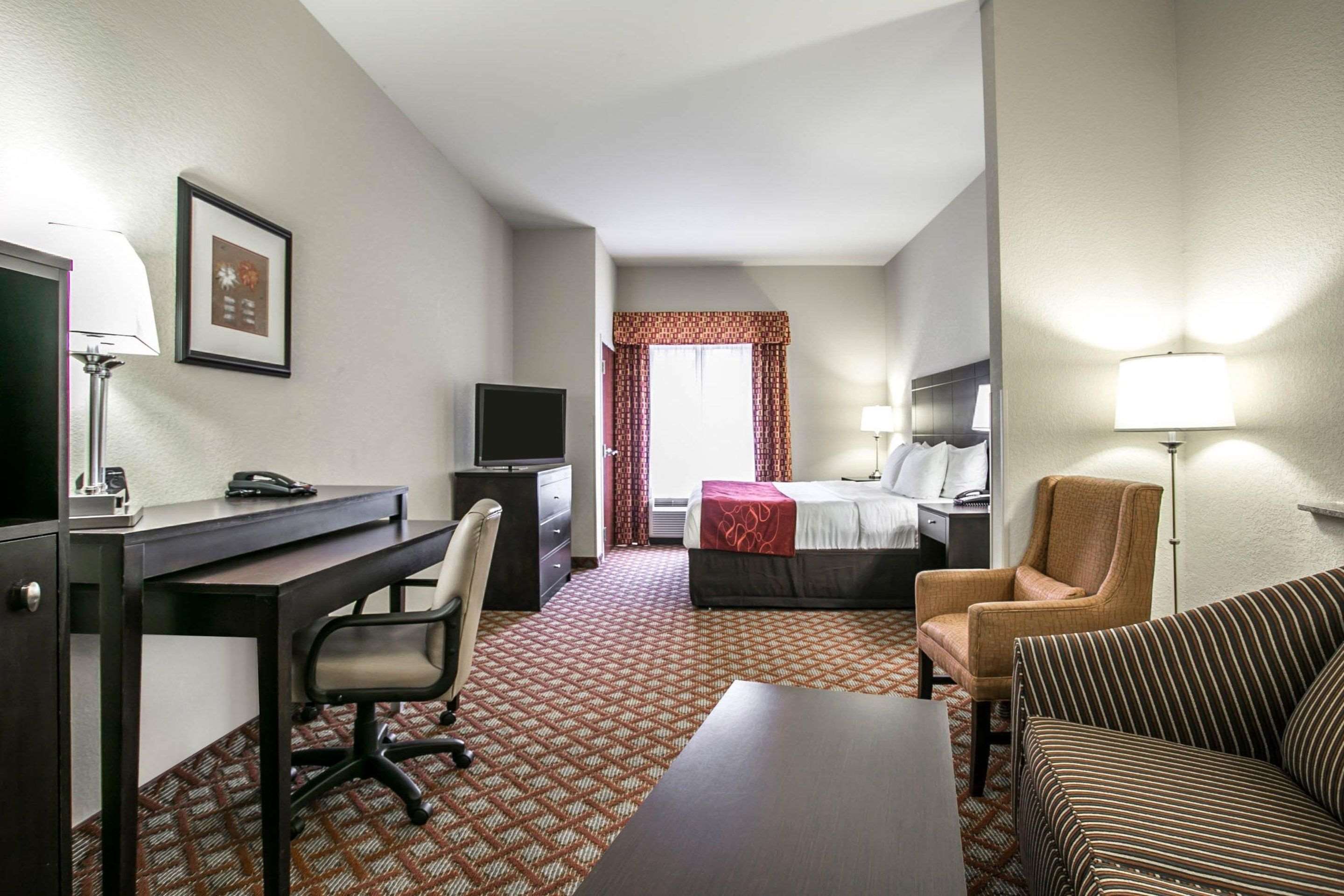 Comfort Suites Columbia Northeast - Fort Jackson Photo