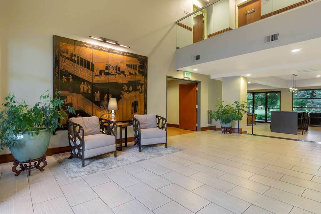 Best Western Plus Plaza by the Green Image