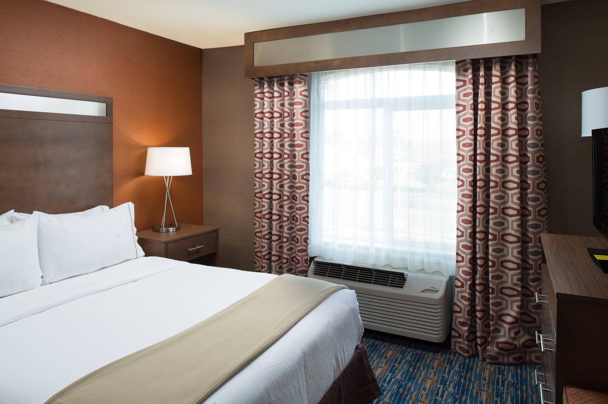 Holiday Inn Express Rocklin - Galleria Area Photo