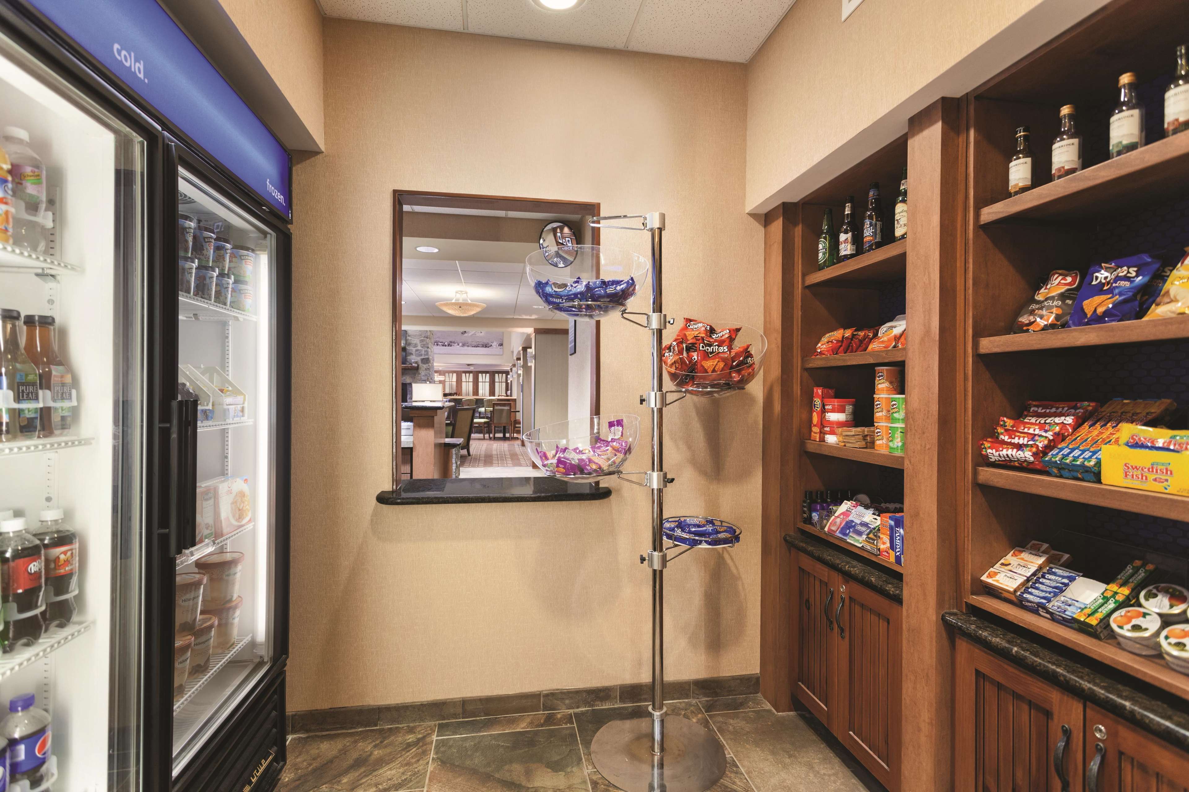 Hampton Inn & Suites Lake George Photo