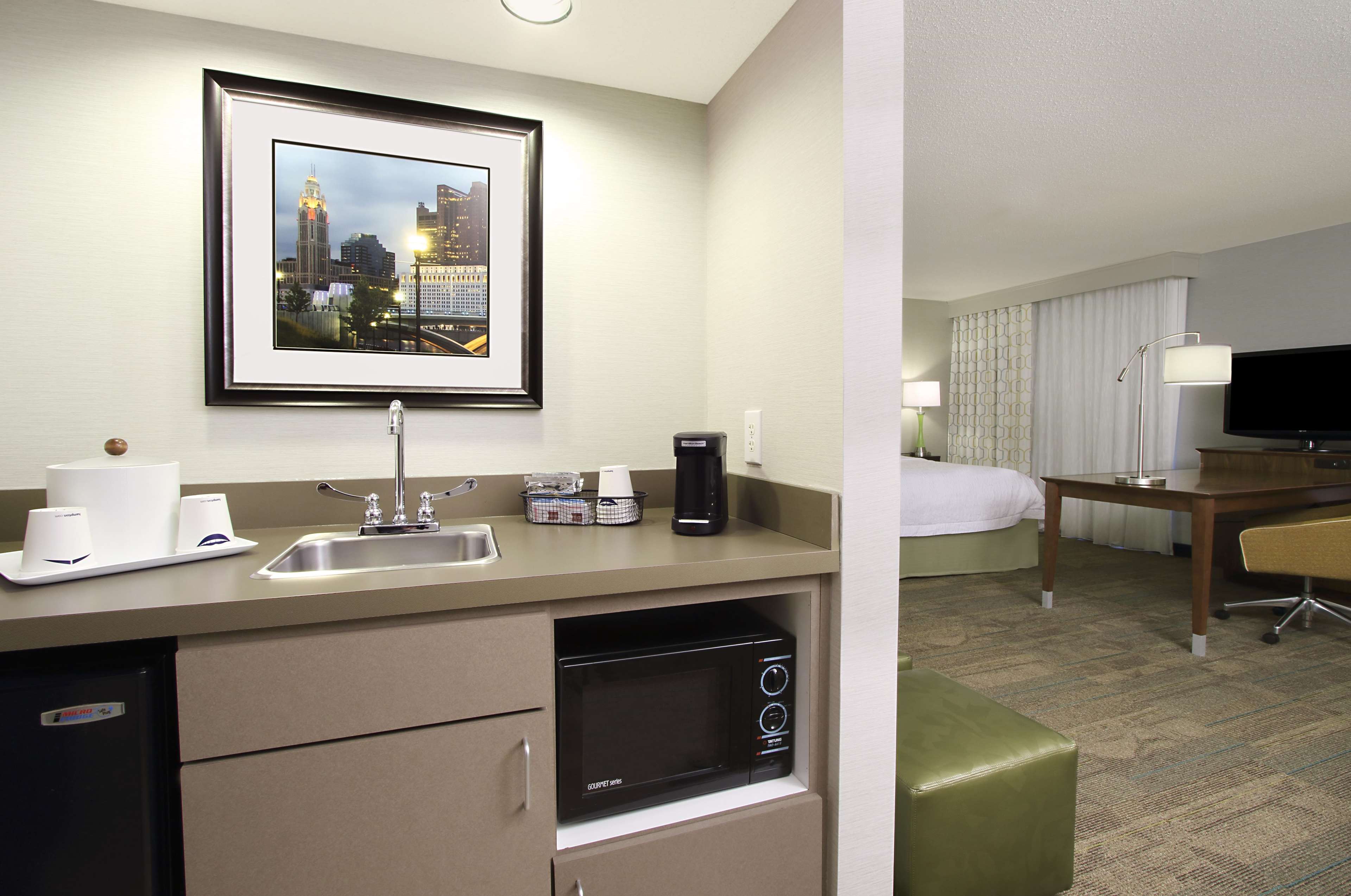 Hampton Inn & Suites Columbus Hilliard Photo