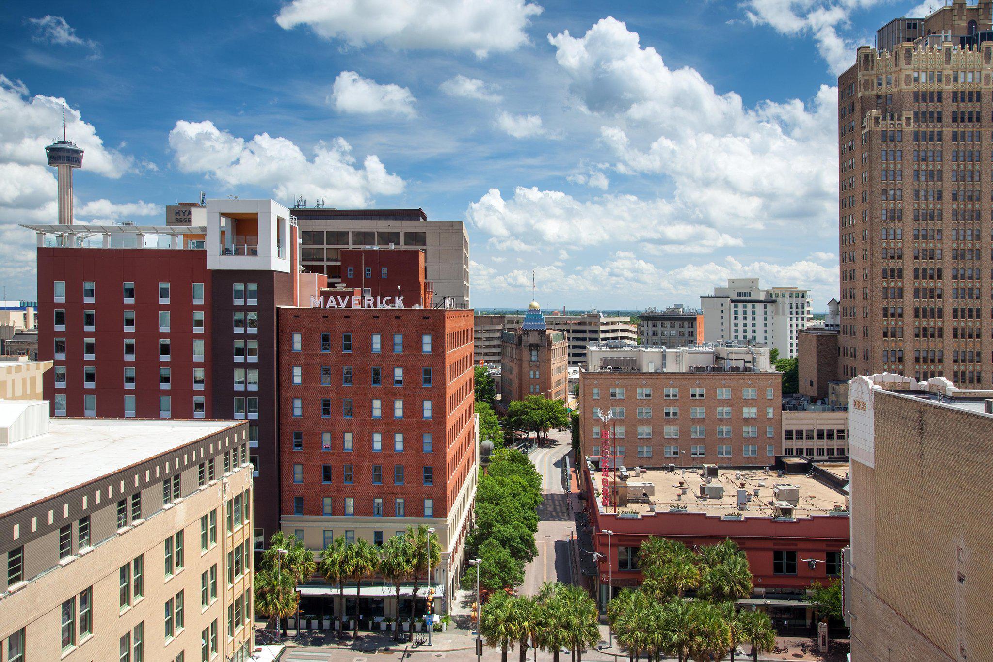 The St. Anthony, a Luxury Collection Hotel, San Antonio Photo