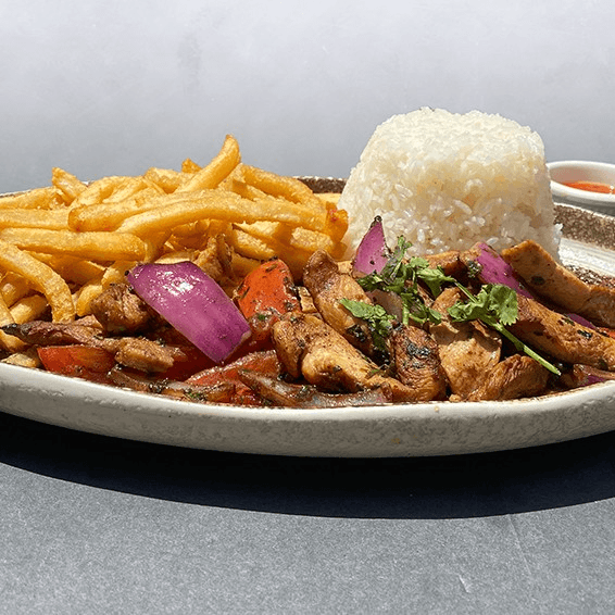 Mixto / Chicken & Beef Saltados Al Wok