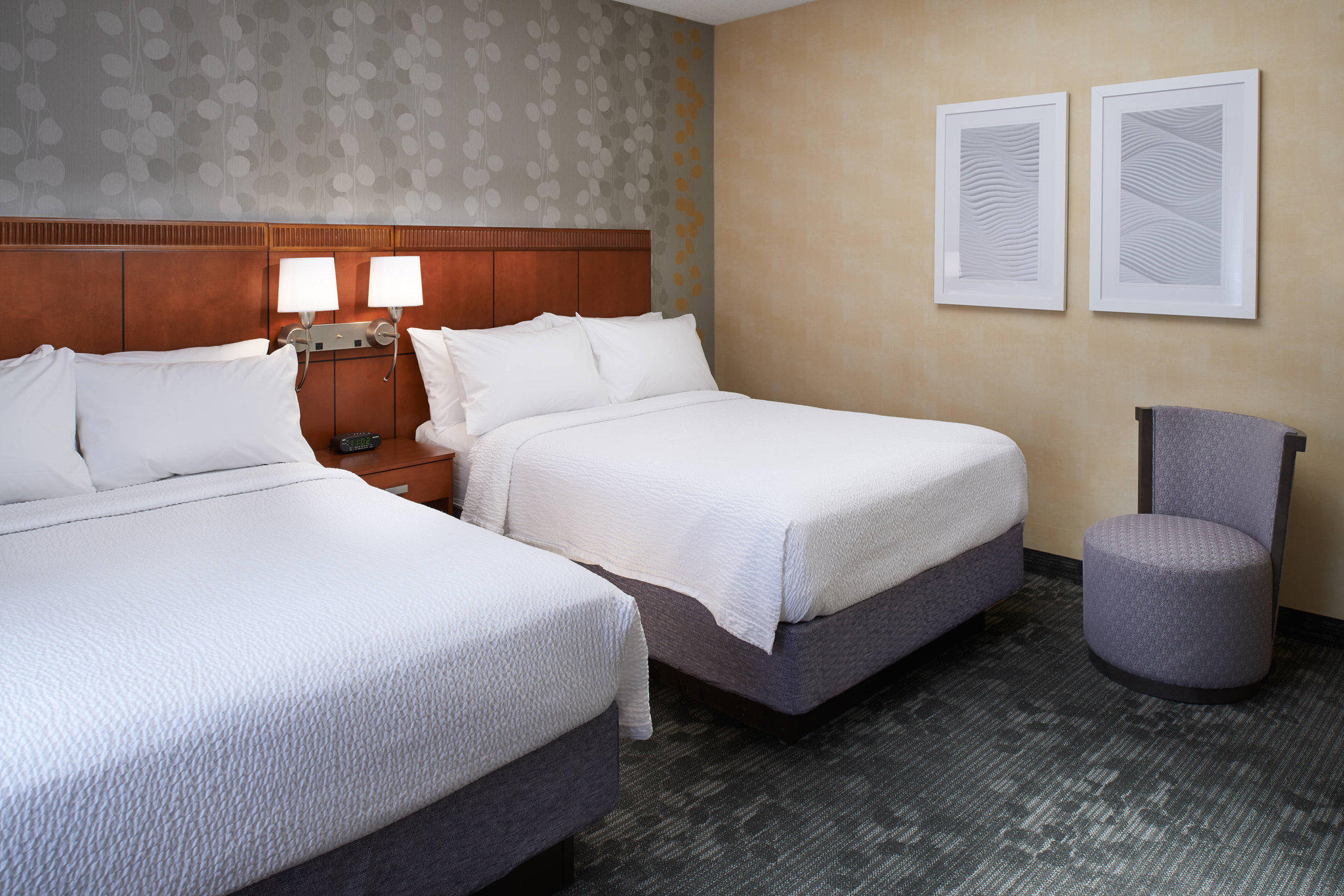 Courtyard by Marriott Detroit Dearborn Photo