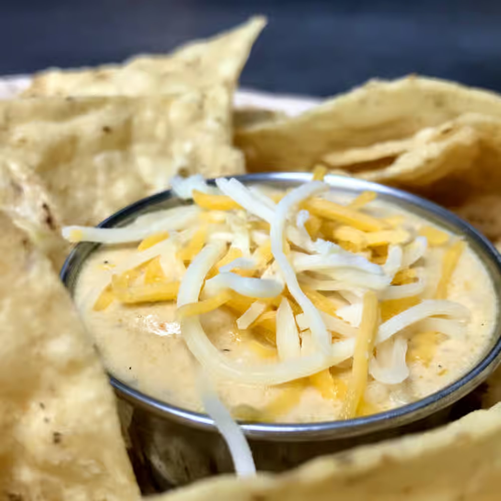 Queso & Chips