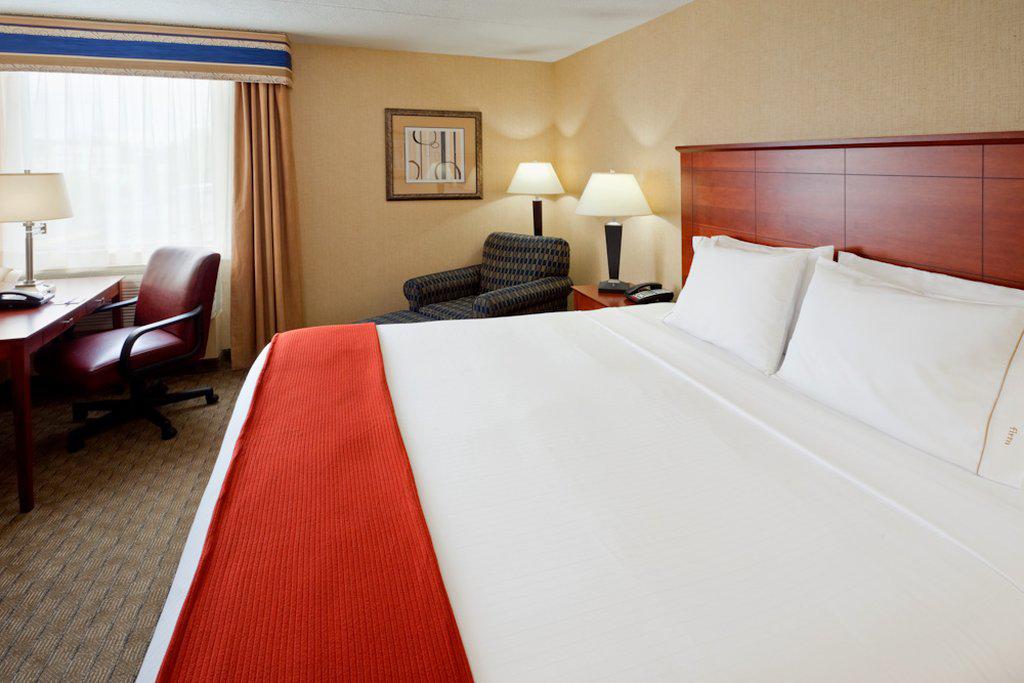 Holiday Inn Express Ramsey-Mahwah Photo