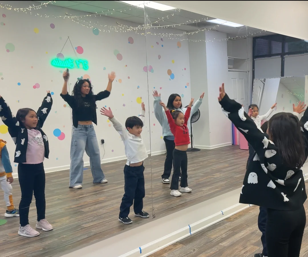 K-Pop Dance Lessons