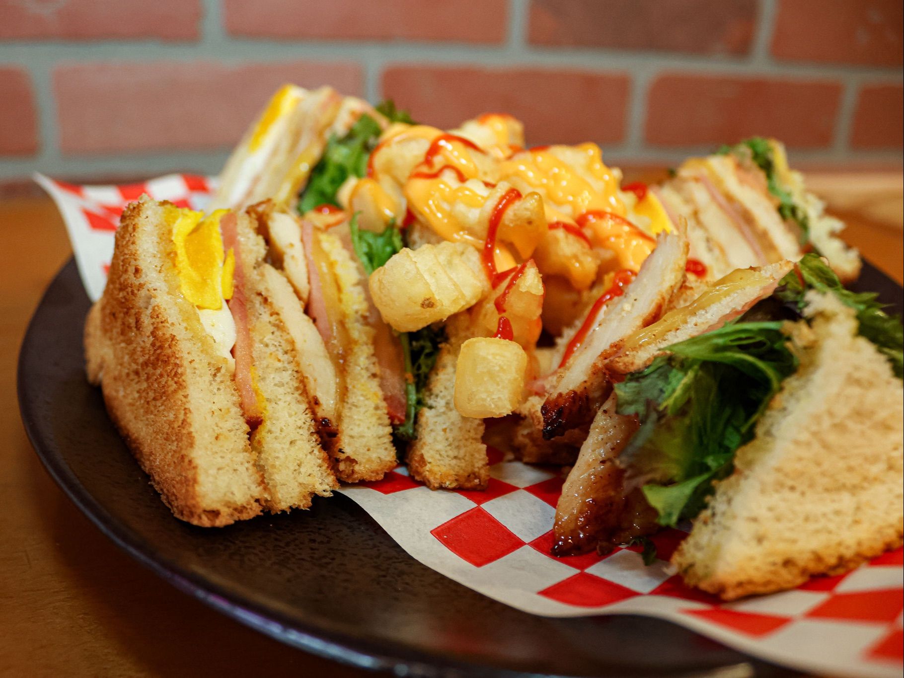 Club House Chicken Sandwich / Sándwich Club House de Pollo
