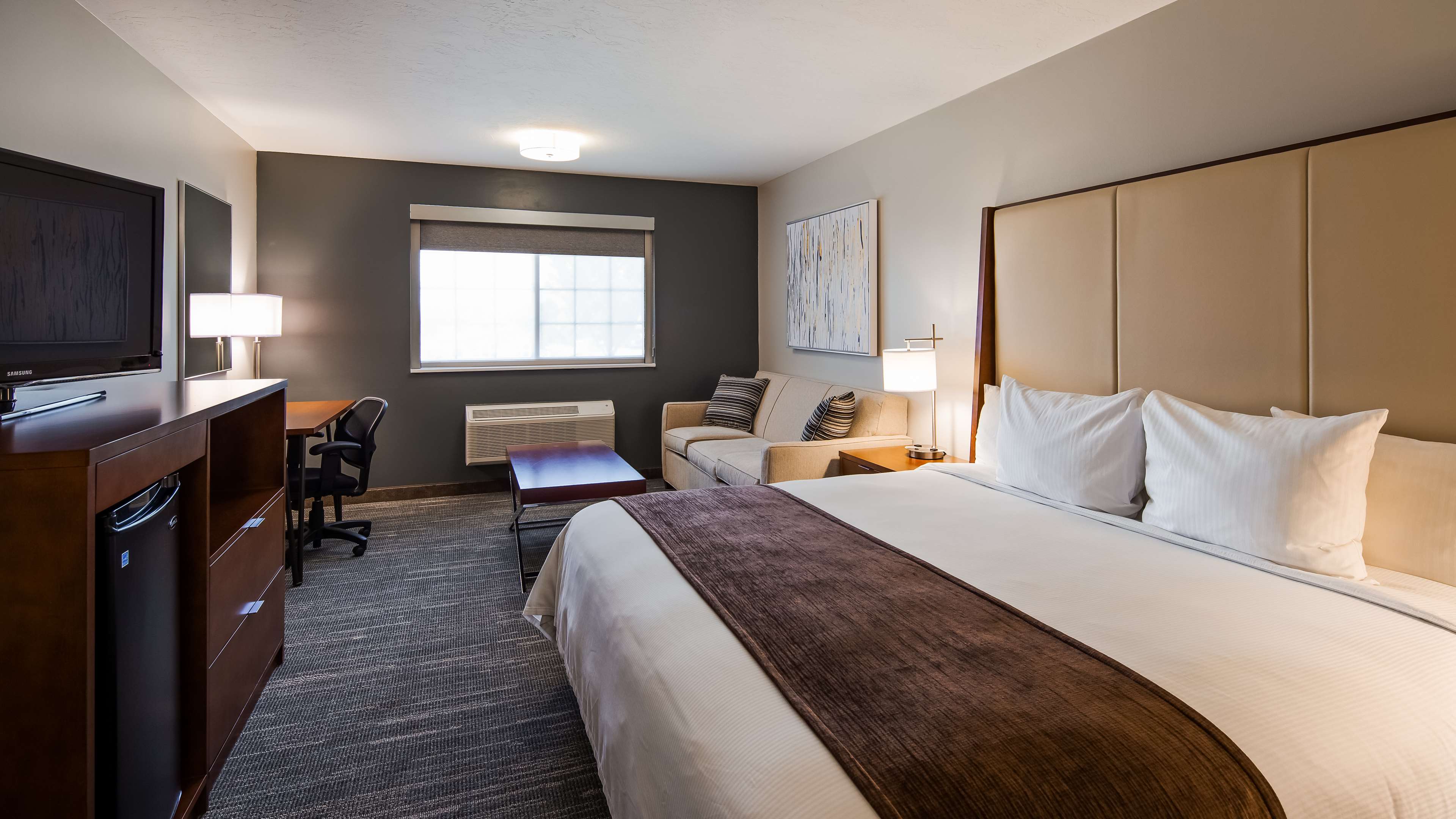 Best Western Plus CottonTree Inn Photo