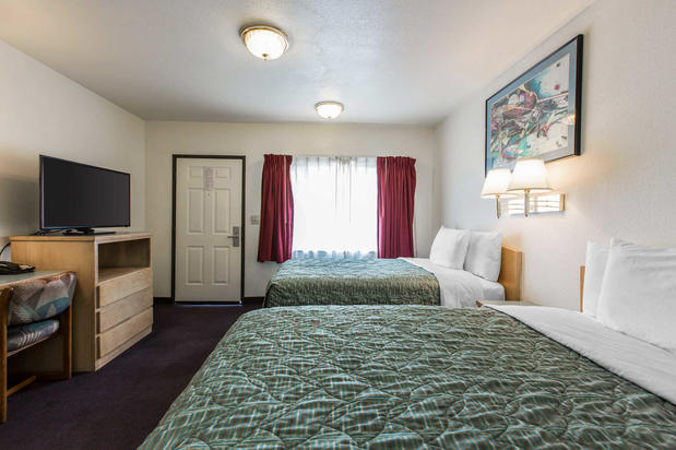 Images Rodeway Inn Beaumont I-10