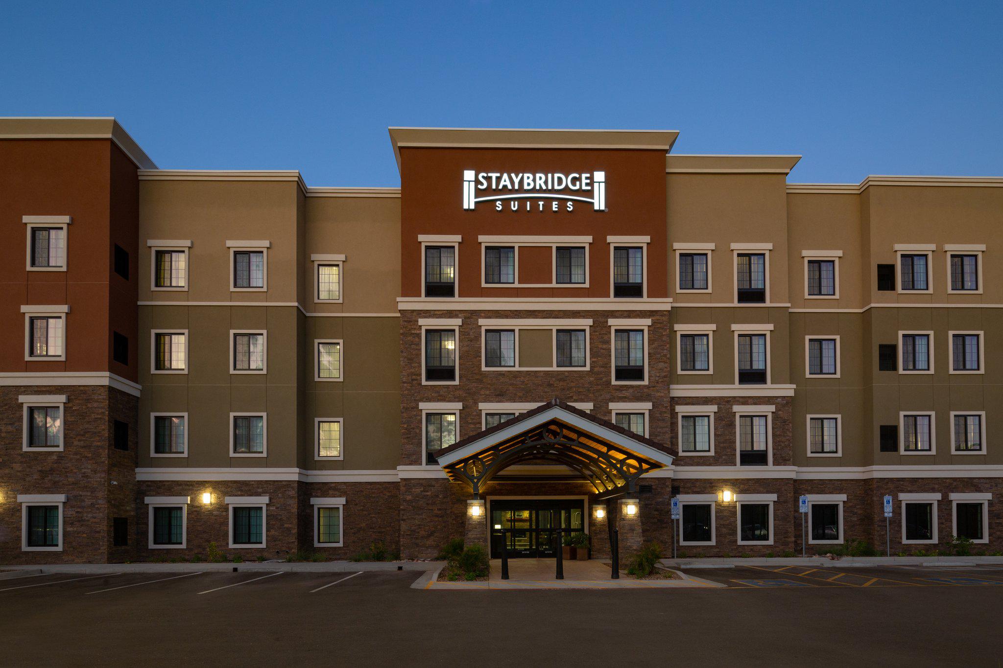 Staybridge Suites Phoenix – Biltmore Area Photo