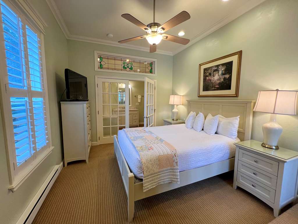 Best Western Grandma's Feather Bed Image